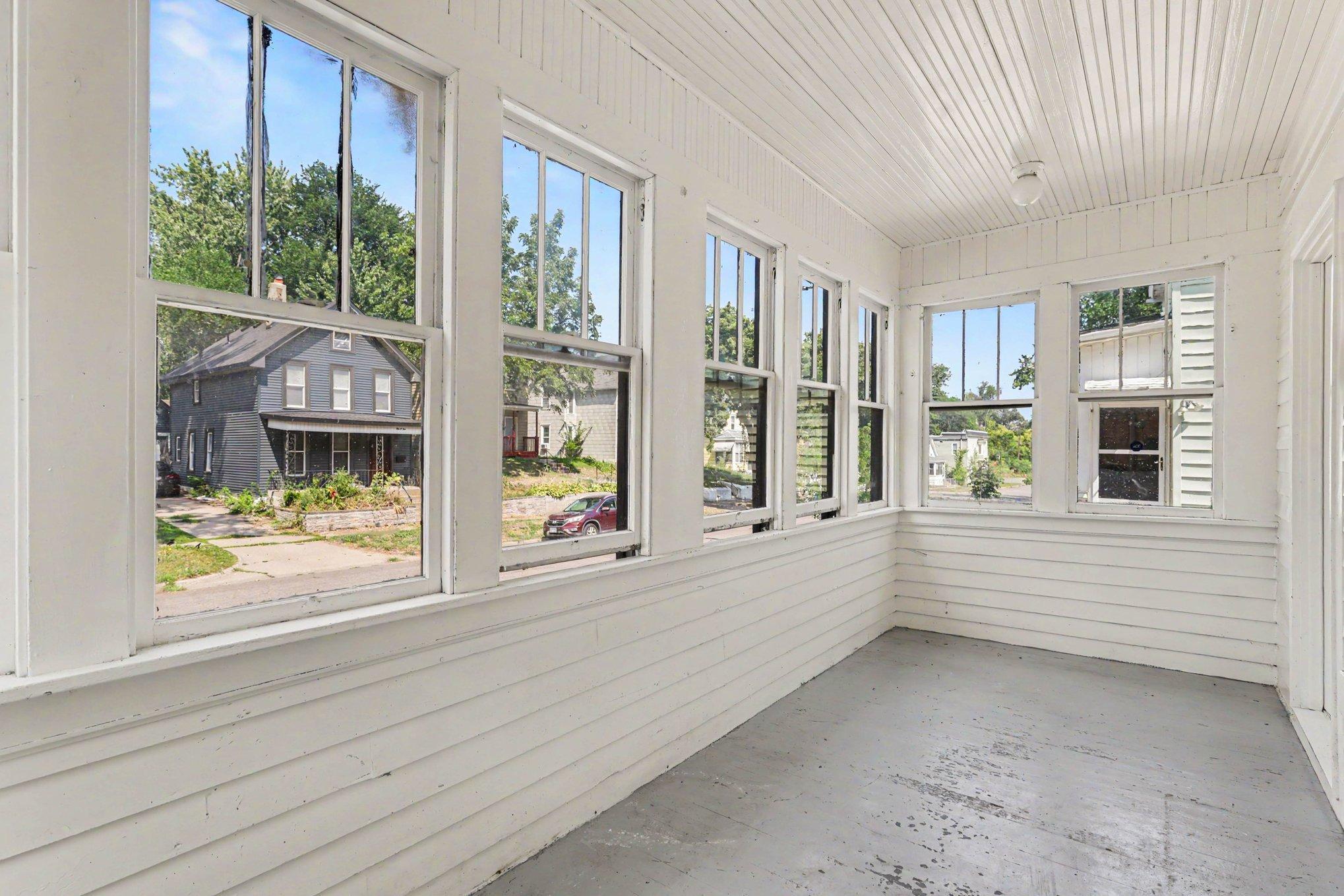 2nd image of 498 Beaumont St, Saint Paul, MN 55130 | MLS# 7127509