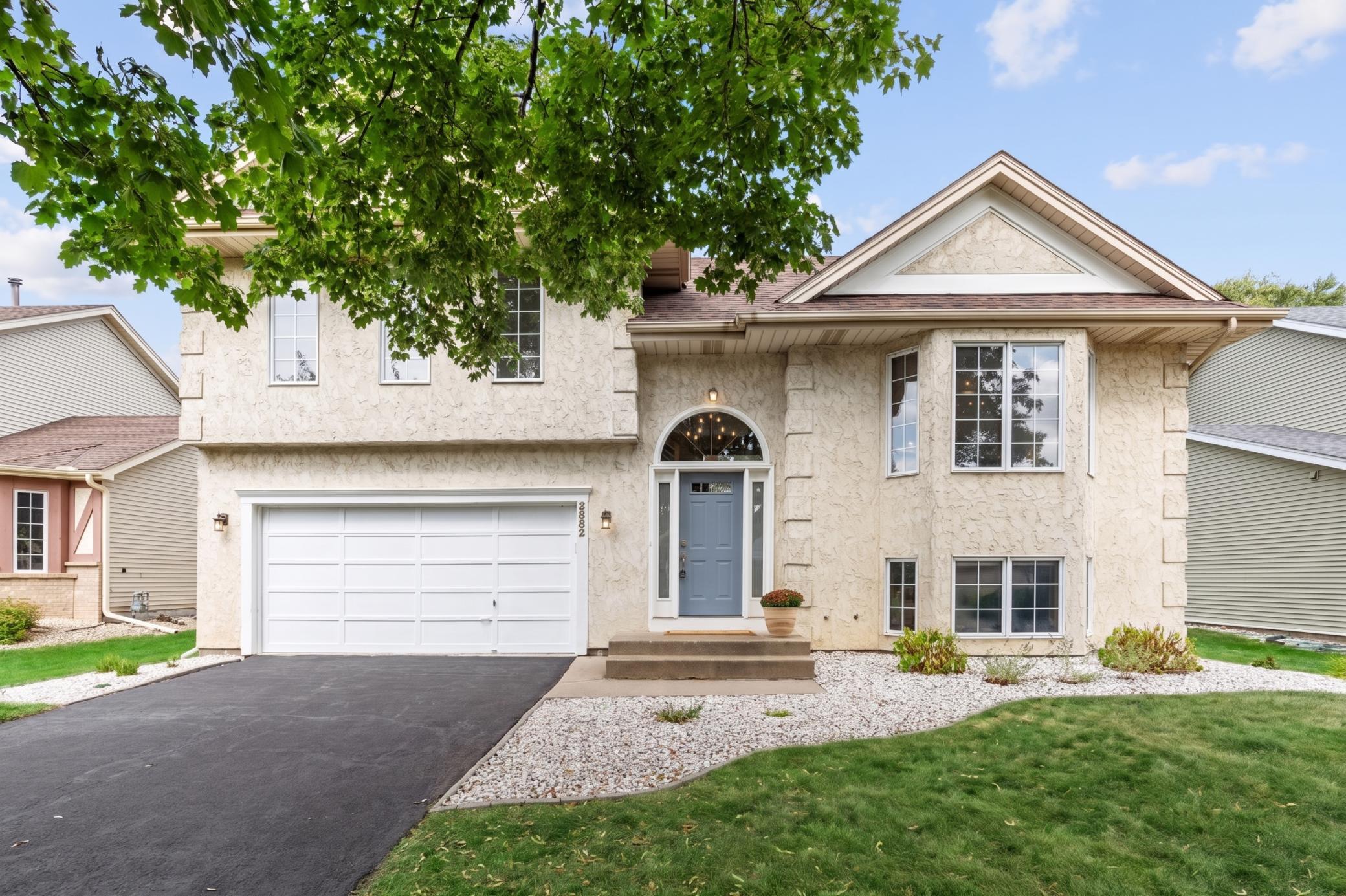 image of 8632 Seasons Ct, Woodbury, MN 55125 | MLS# 7127521