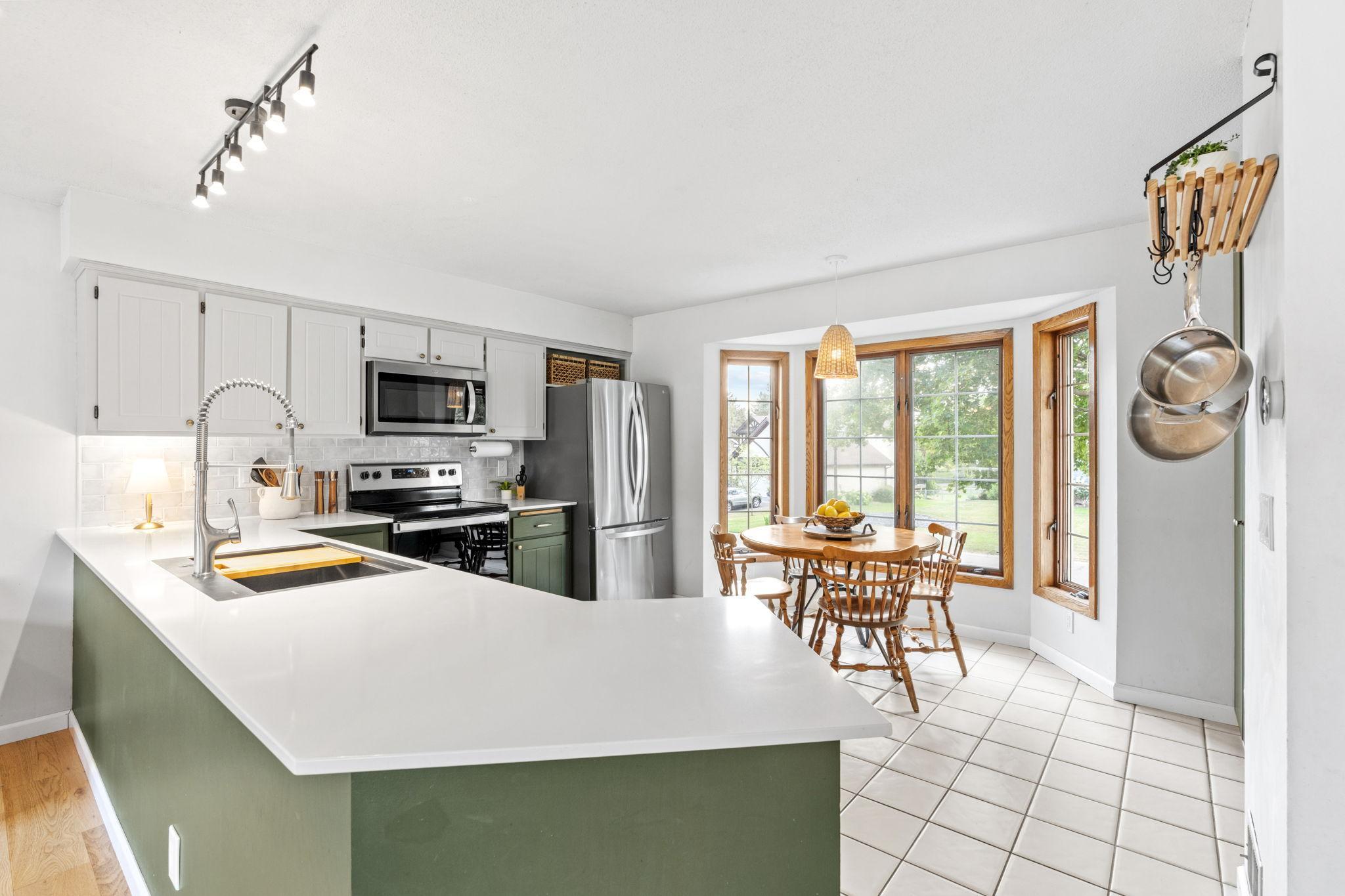 image of 8632 Seasons Ct, Woodbury, MN 55125 | MLS# 7127521