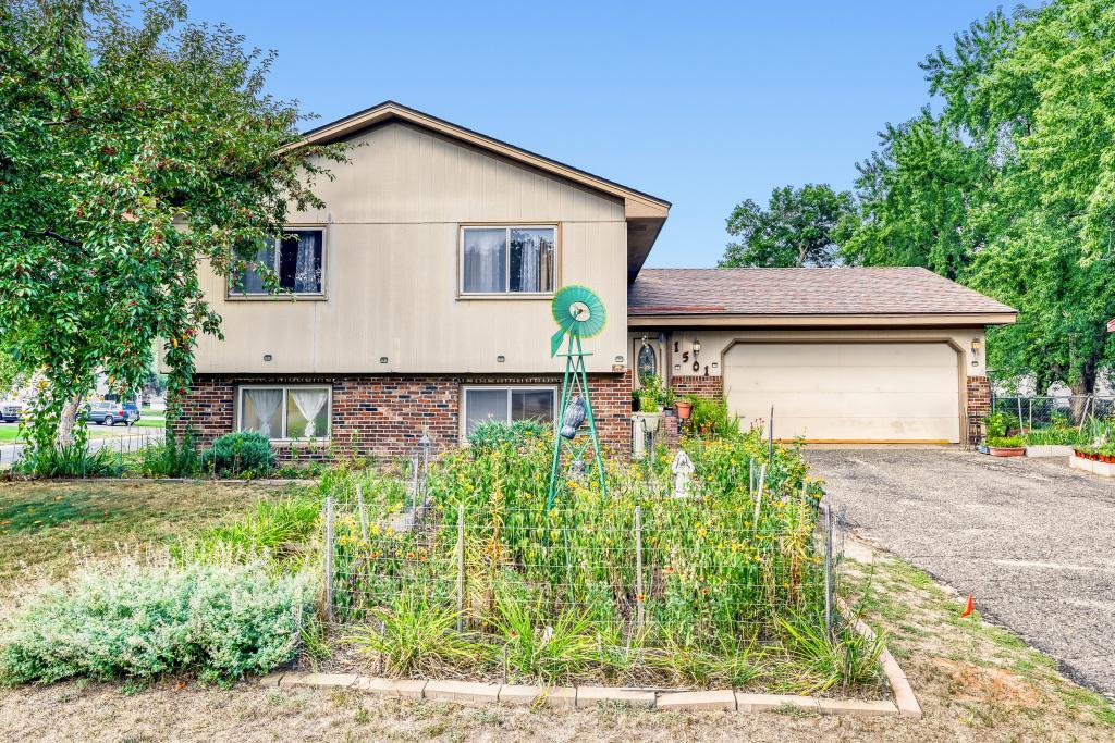 2nd image of 1501 131st Ln Ne, Minneapolis, MN 55449 | MLS# 7127575