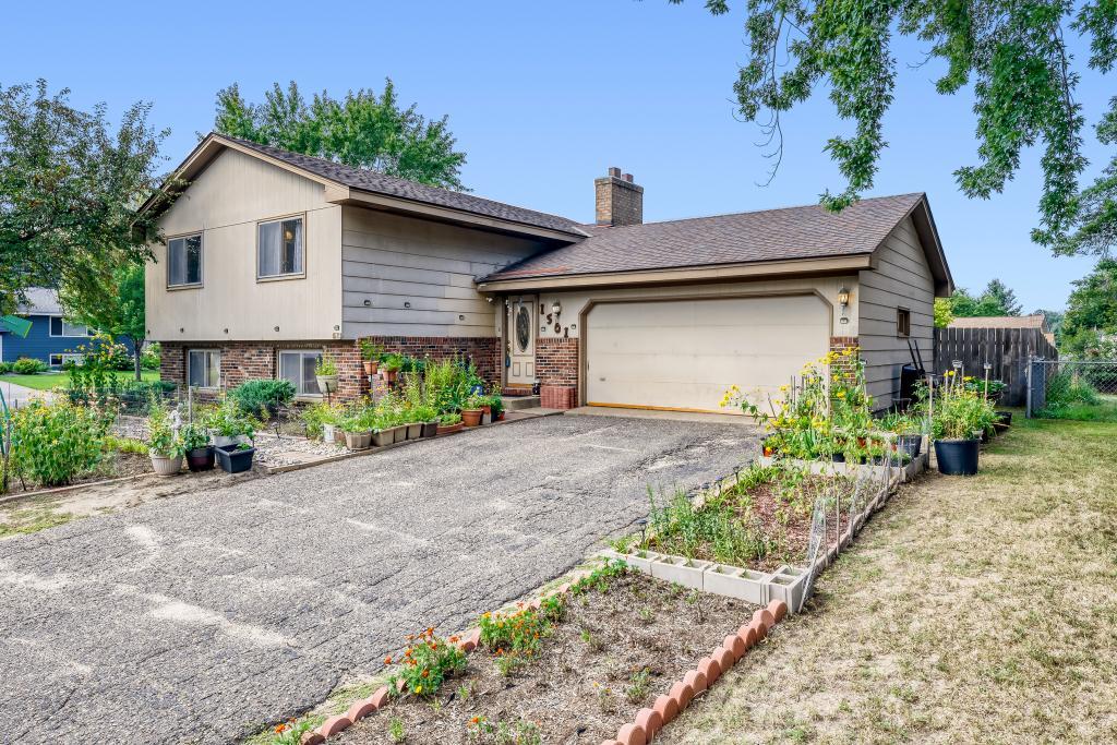 1st image of 1501 131st Ln Ne, Minneapolis, MN 55449 | MLS# 7127575
