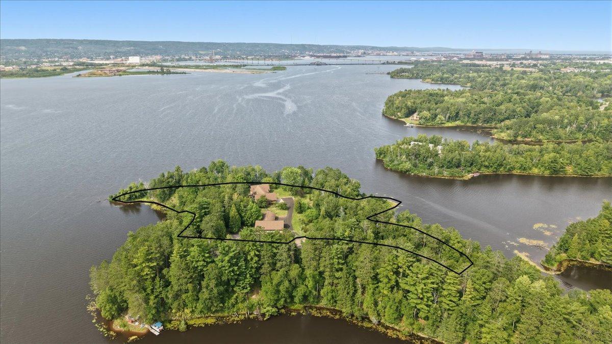 2nd image of 16 Heron Dr, Superior, WI 54880 | MLS# 7127618