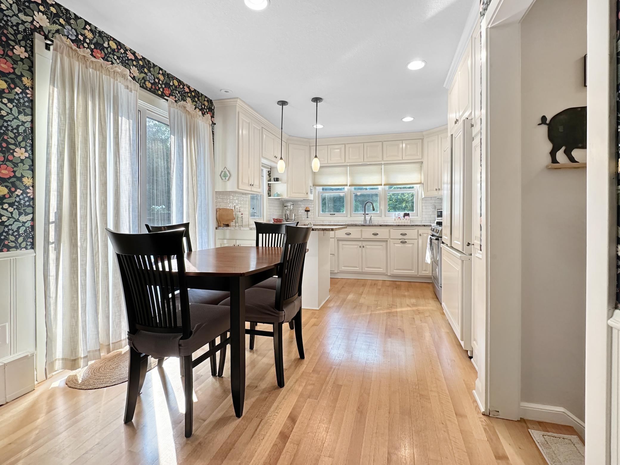 5th image of 251 W Lake St, Excelsior, MN 55331 | MLS# 7127625