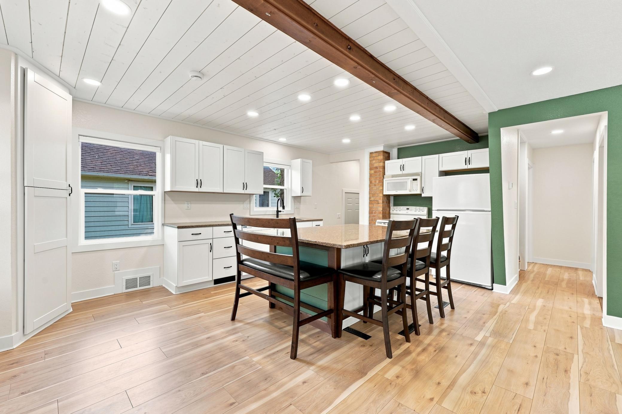 4th image of 323 Sherman St, Detroit Lakes, MN 56501 | MLS# 7127626