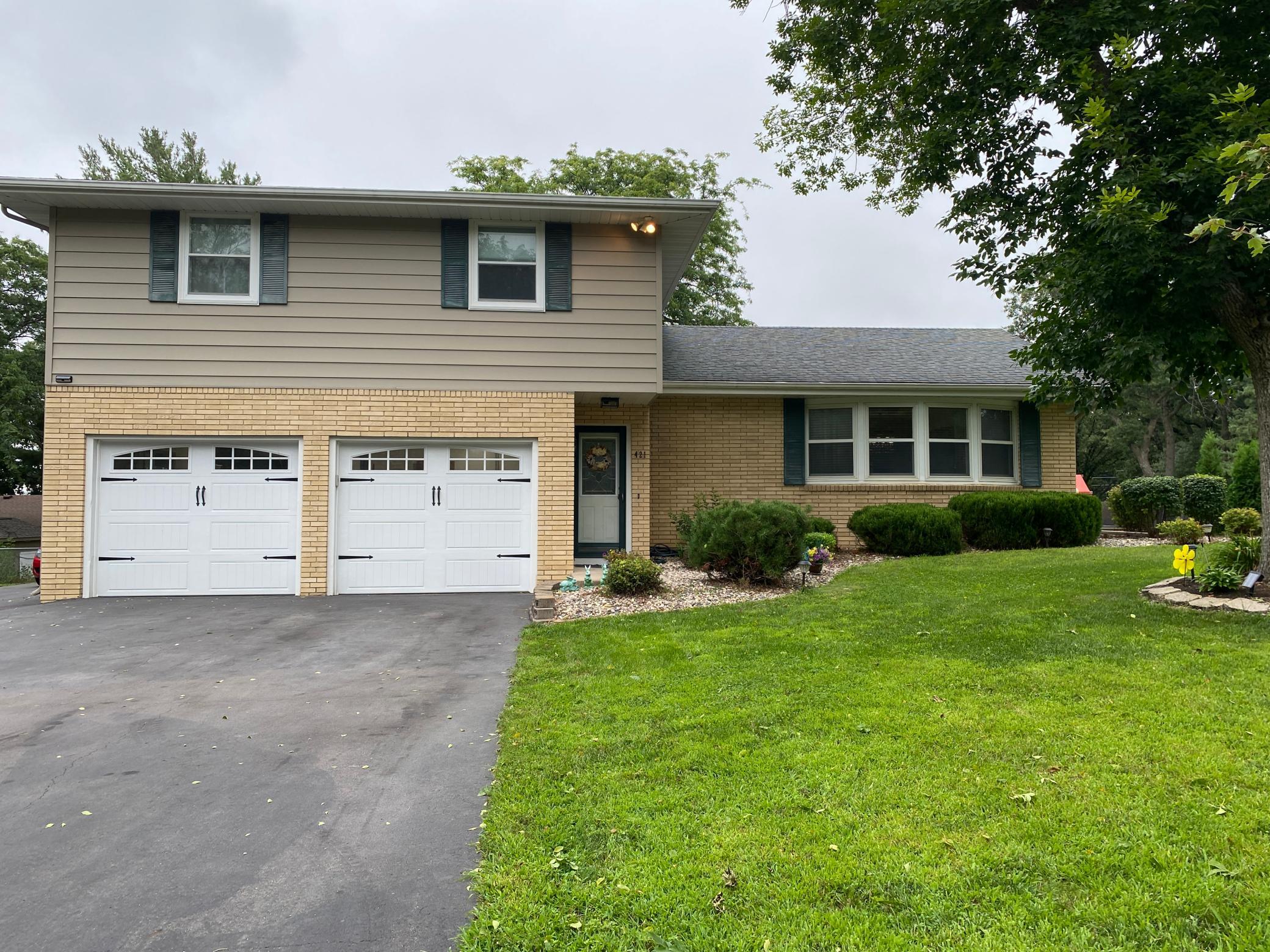 1st image of 421 Meredith Rd, Albert Lea, MN 56007 | MLS# 7127684