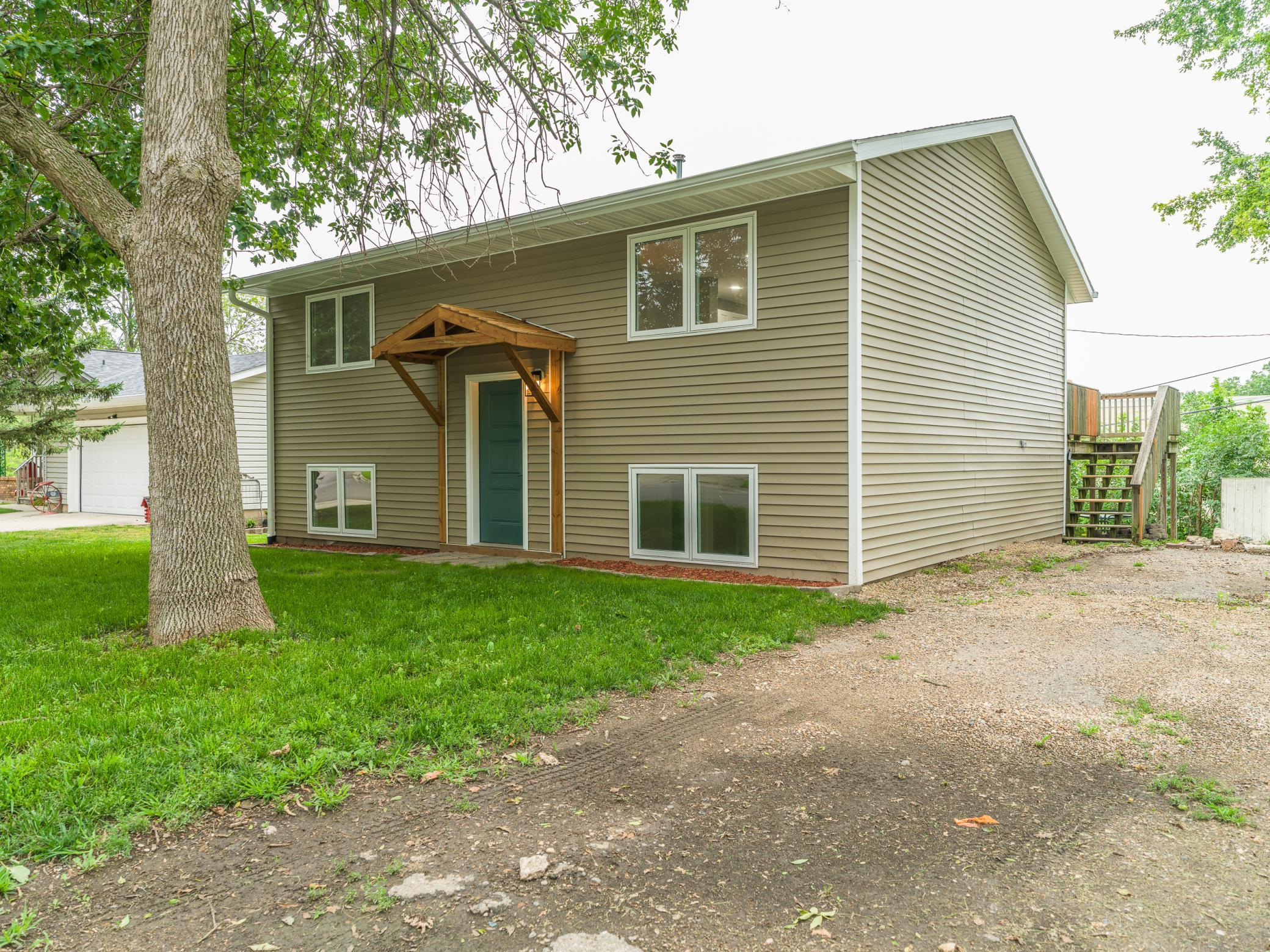 2nd image of 1208 Crestview Rd, Albert Lea, MN 56007 | MLS# 7127712