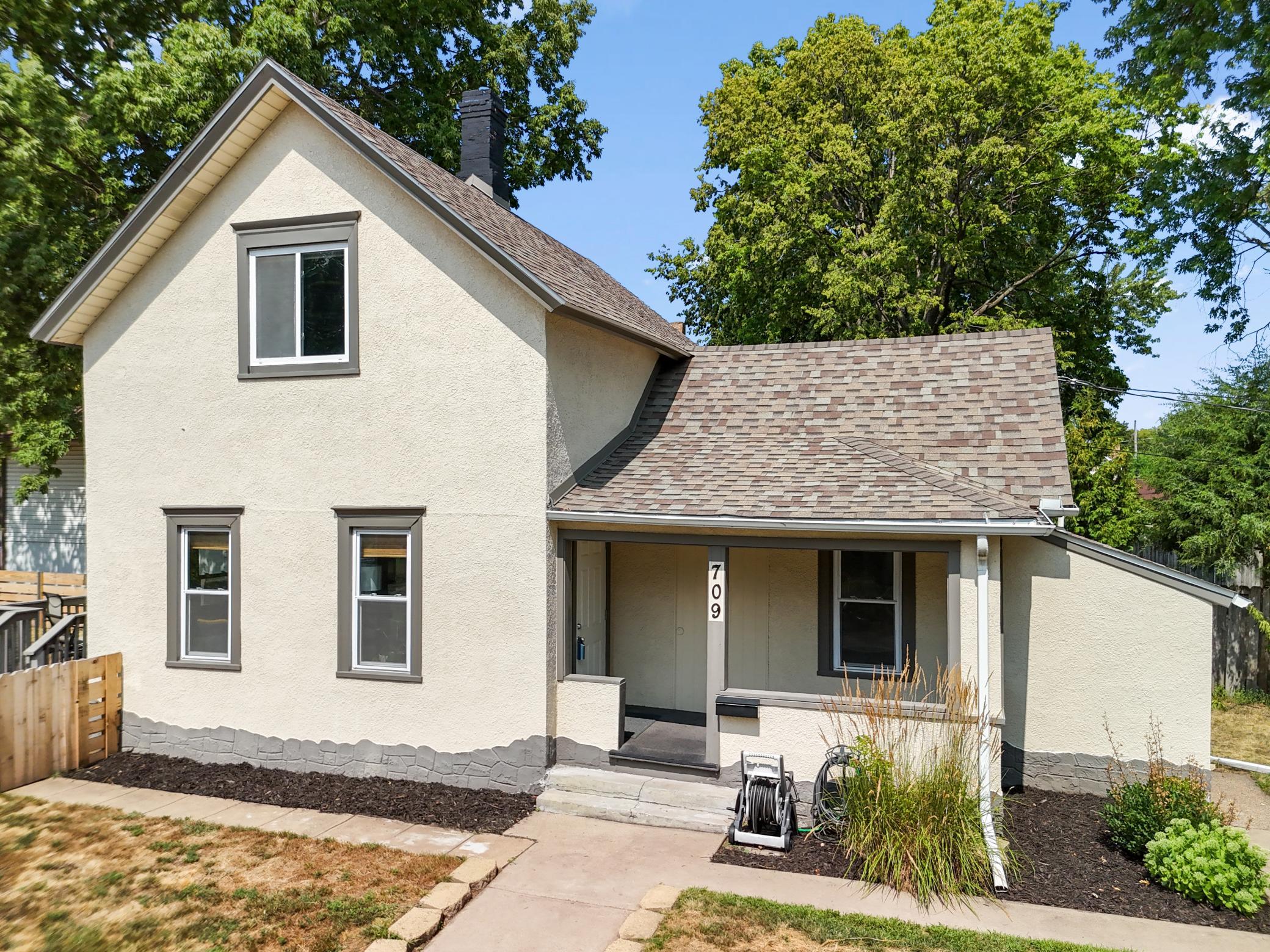 1st image of 709 24th Ave Ne, Minneapolis, MN 55418 | MLS# 7127748