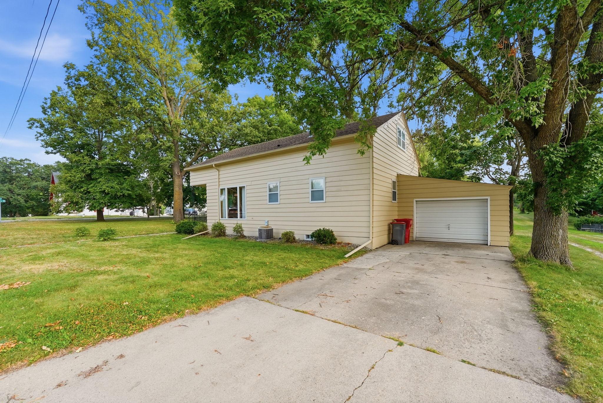 2nd image of 1018 8th Ave E, Alexandria, MN 56308 | MLS# 7127752