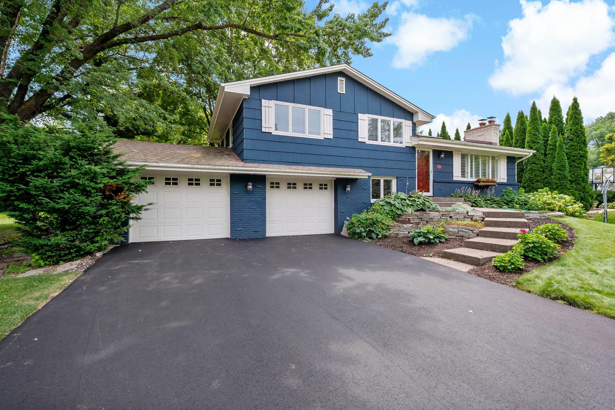 2nd image of 5529 Benton Ave, Minneapolis, MN 55436 | MLS# 7127761