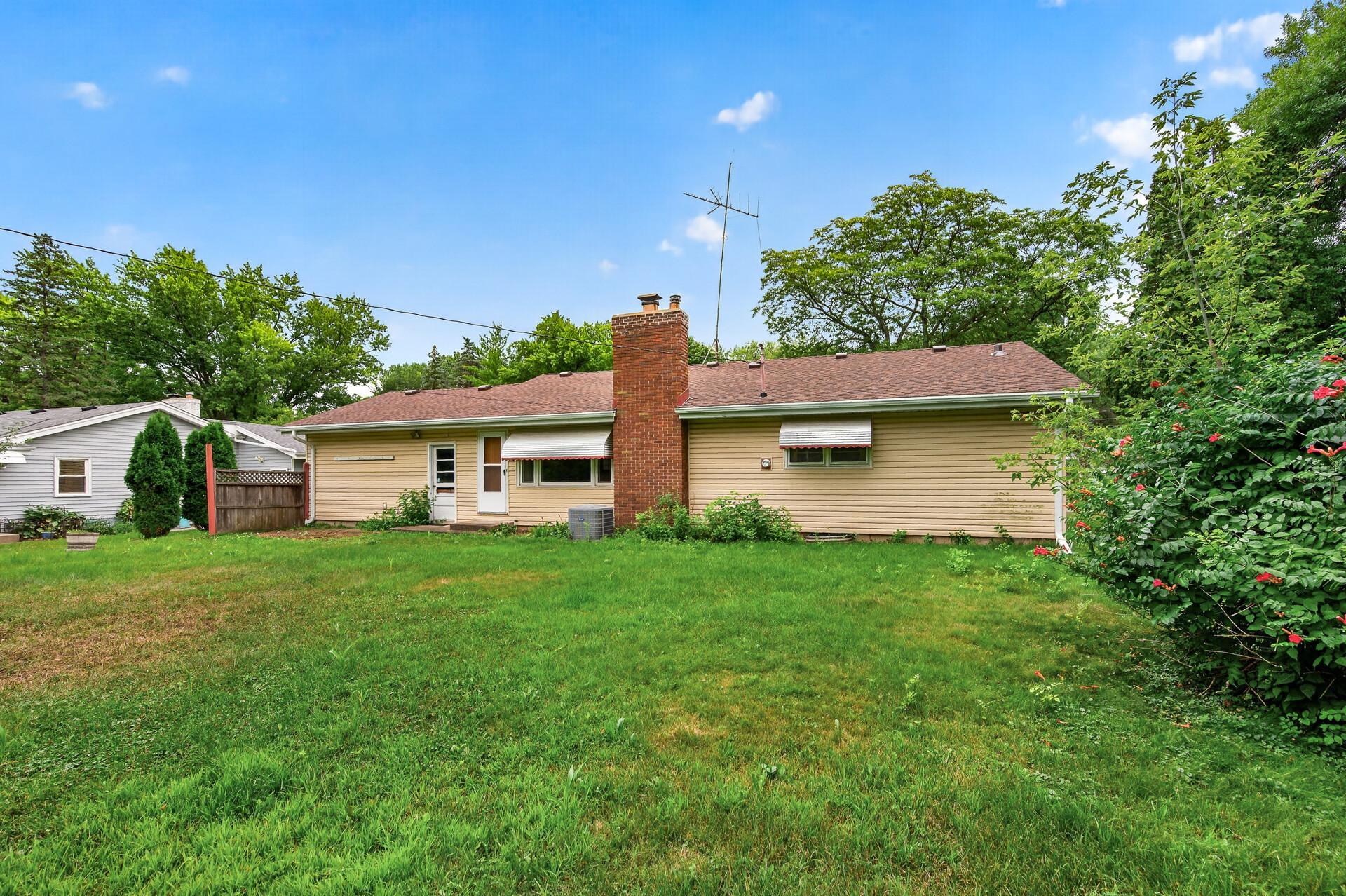 2nd image of 2147 Aztec Ln, Saint Paul, MN 55120 | MLS# 7127840