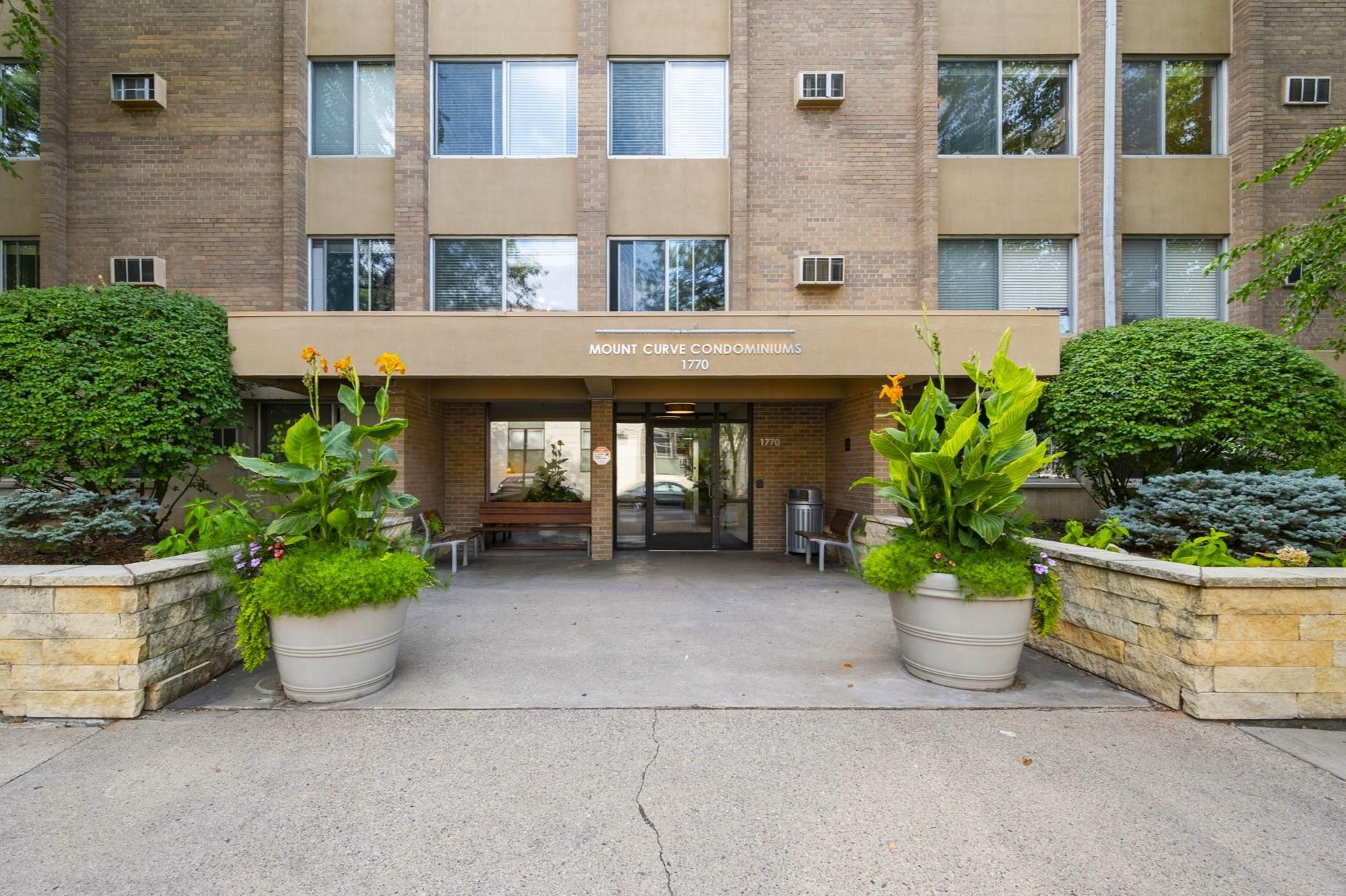2nd image of 1770 Bryant Ave S, Minneapolis, MN 55403