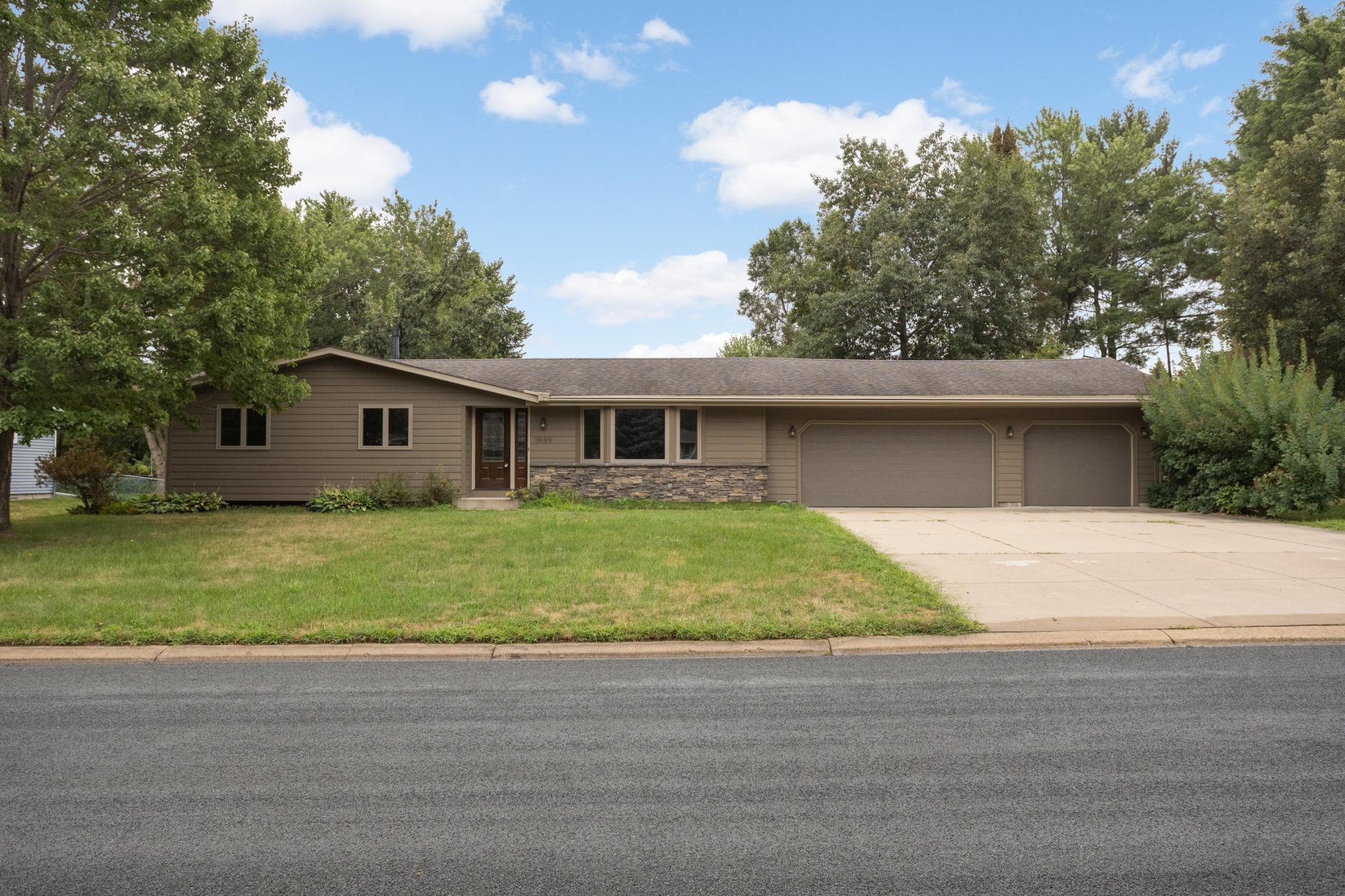 1st image of 3609 Canterbury Dr, Minneapolis, MN 55431 | MLS# 7127854