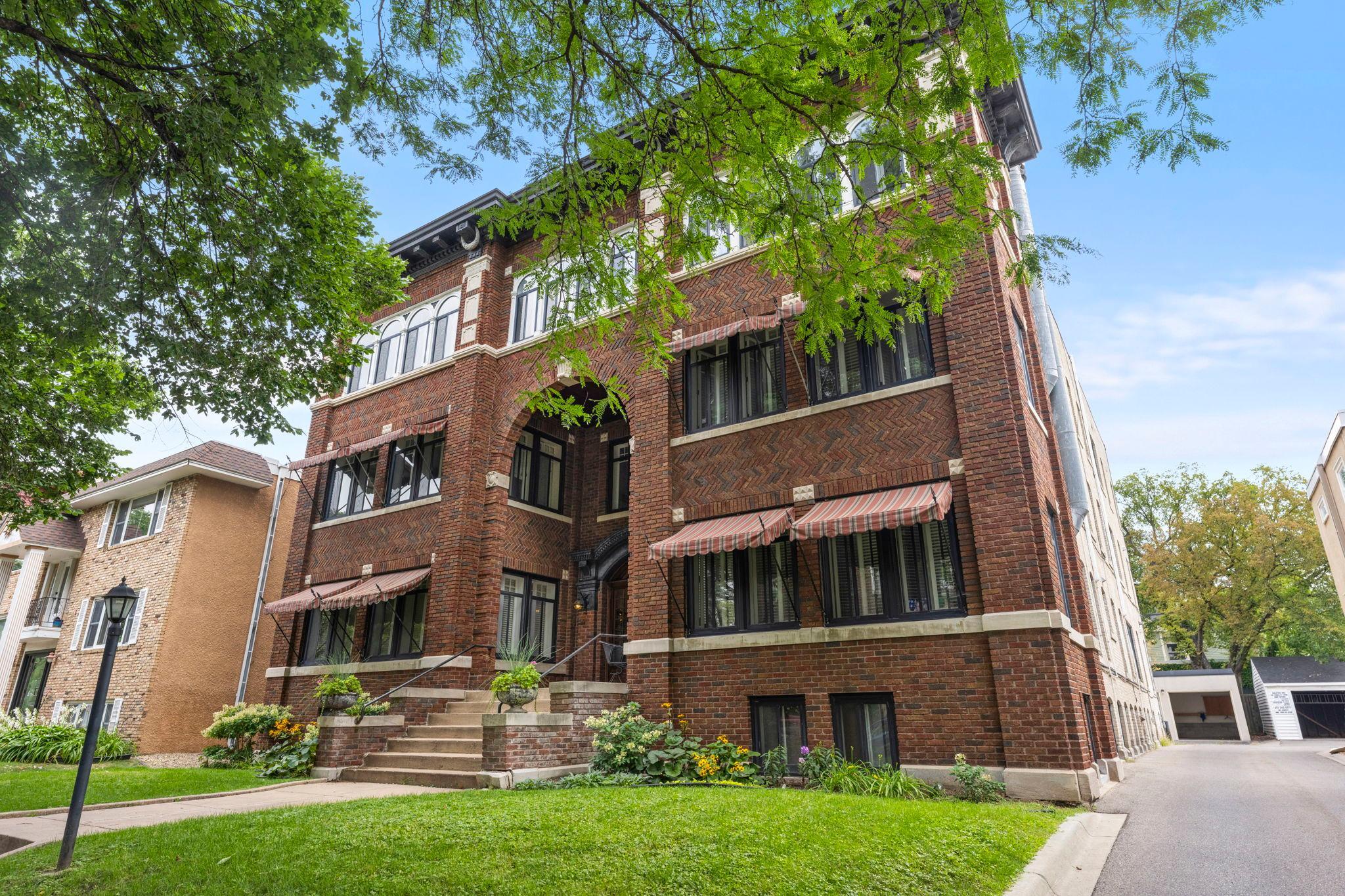 4th image of 2719 Humboldt Ave S #E, Minneapolis, MN 55408 | MLS# 7127891