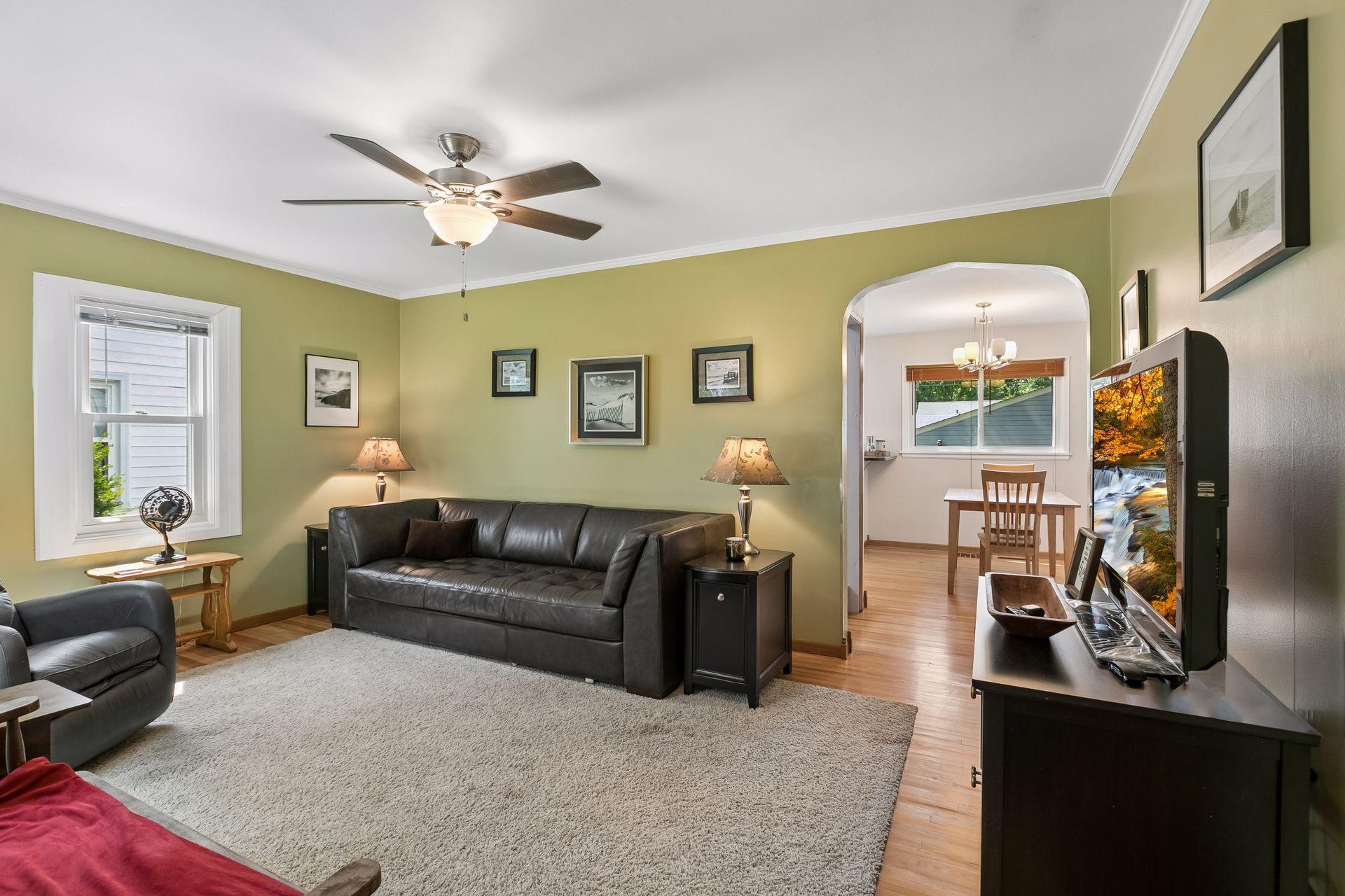 3rd image of 2908 Hampshire Ave S, Minneapolis, MN 55426 | MLS# 7127898