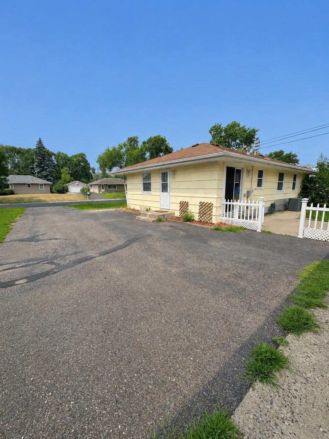 3rd image of 11219 Bittersweet St Nw, Minneapolis, MN 55433 | MLS# 7127902