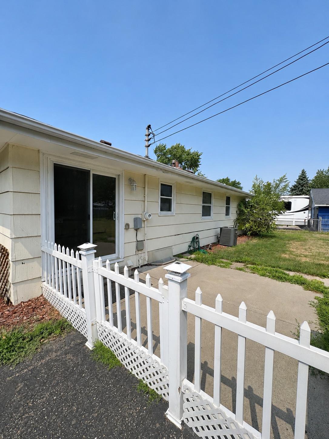 4th image of 11219 Bittersweet St Nw, Minneapolis, MN 55433 | MLS# 7127902