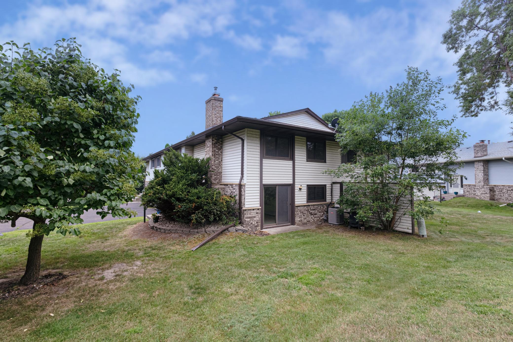 2nd image of 6570 Upper 35th St N, Saint Paul, MN 55128 | MLS# 7127969