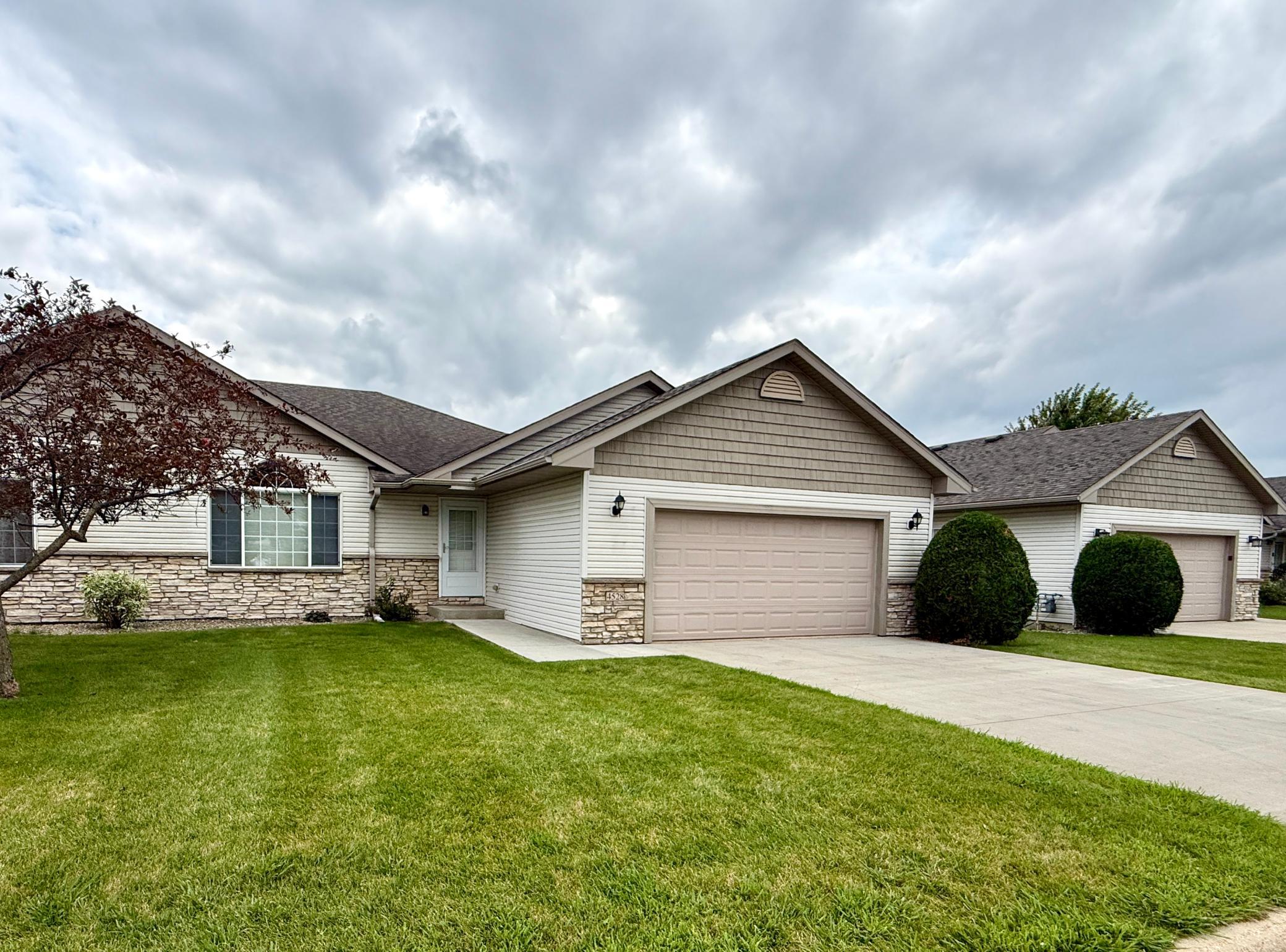 1st image of 4528 Prairie View Pl Nw, Rochester, MN 55901 | MLS# 7127980