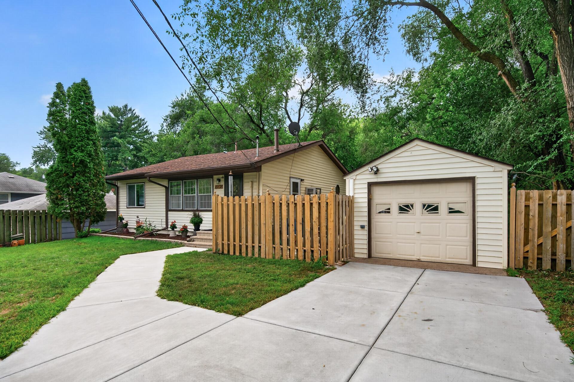 2nd image of 10138 Harriet Ave S, Minneapolis, MN 55420 | MLS# 7128028