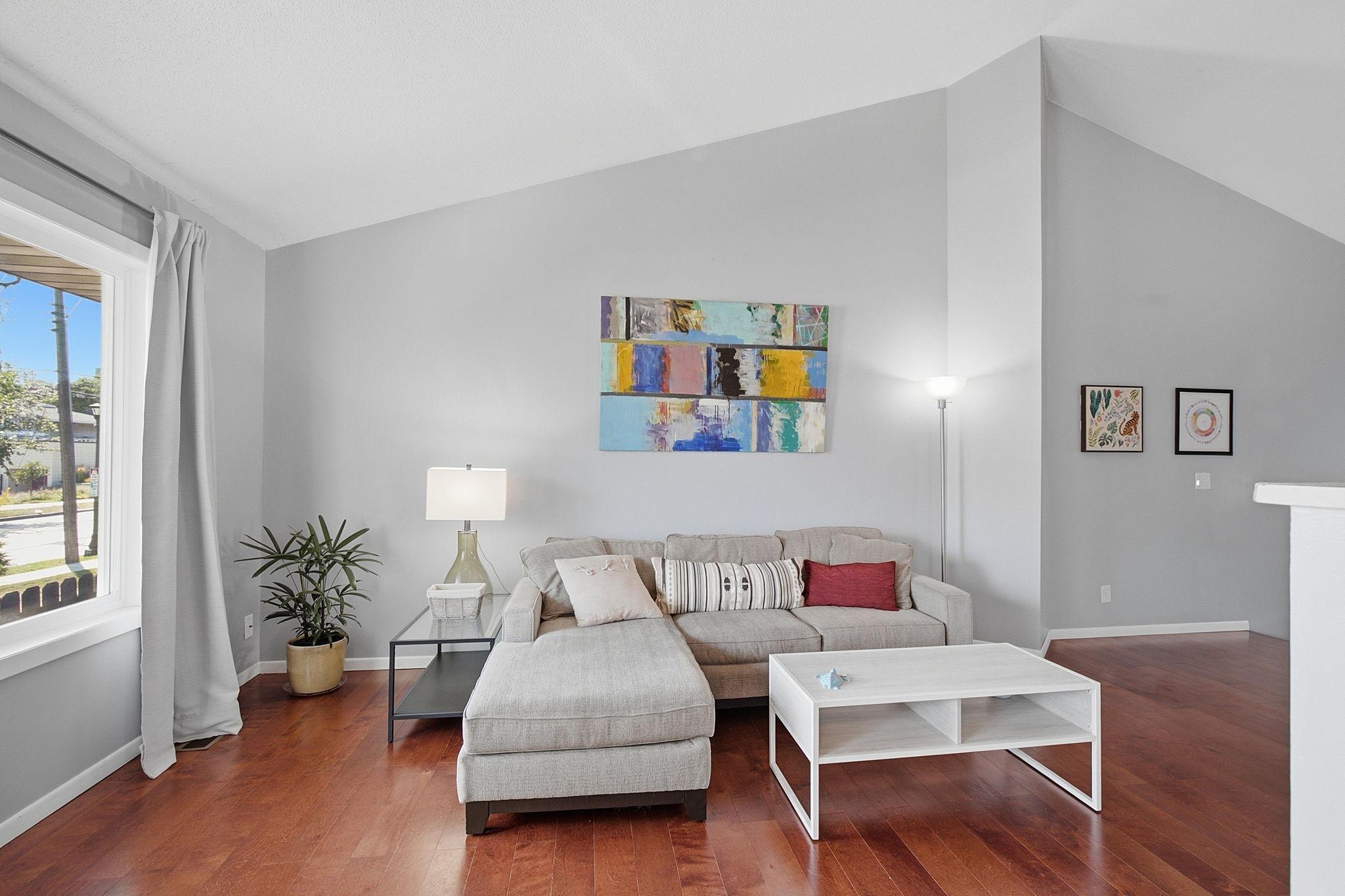 3rd image of 2313 Territorial Rd, Saint Paul, MN 55114 | MLS# 7128073