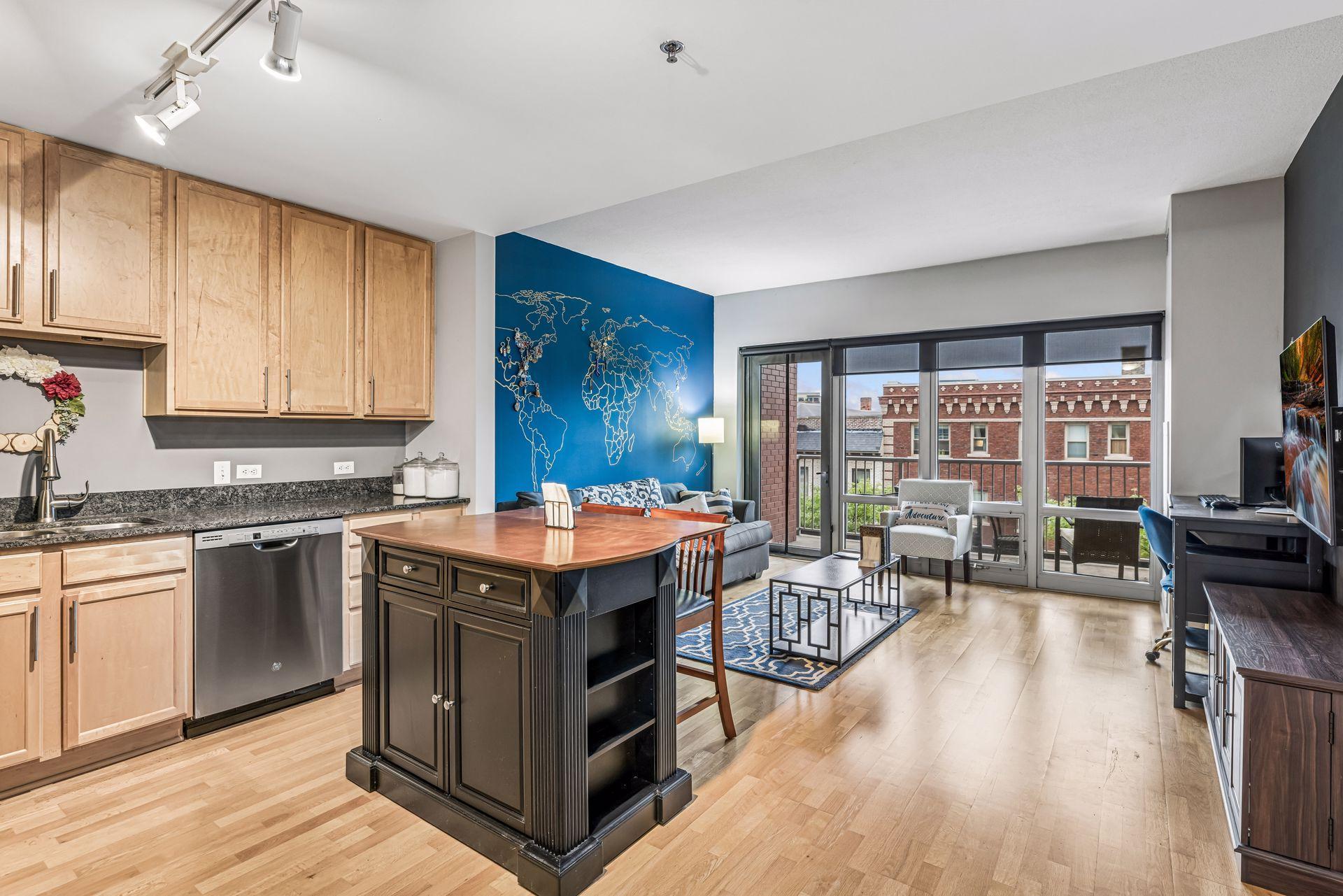 2nd image of 929 Portland Ave #307, Minneapolis, MN 55404 | MLS# 7128091