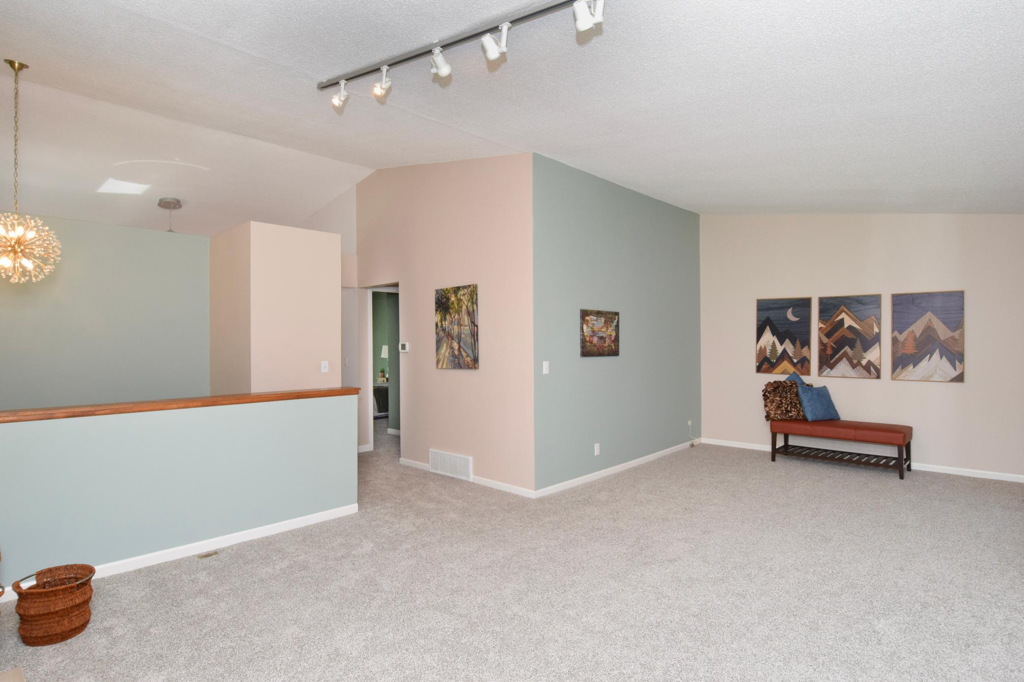 5th image of 4406 Arden View Ct, Saint Paul, MN 55112 | MLS# 7128125