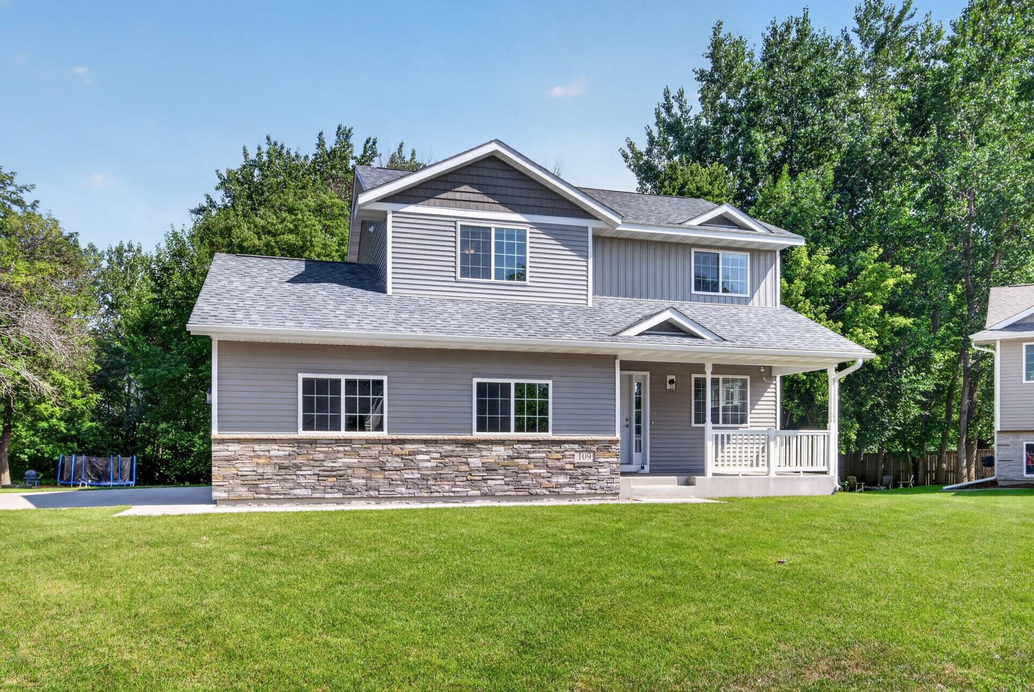 2nd image of 109 Peridot Ct, Mankato, MN 56001 | MLS# 7128155
