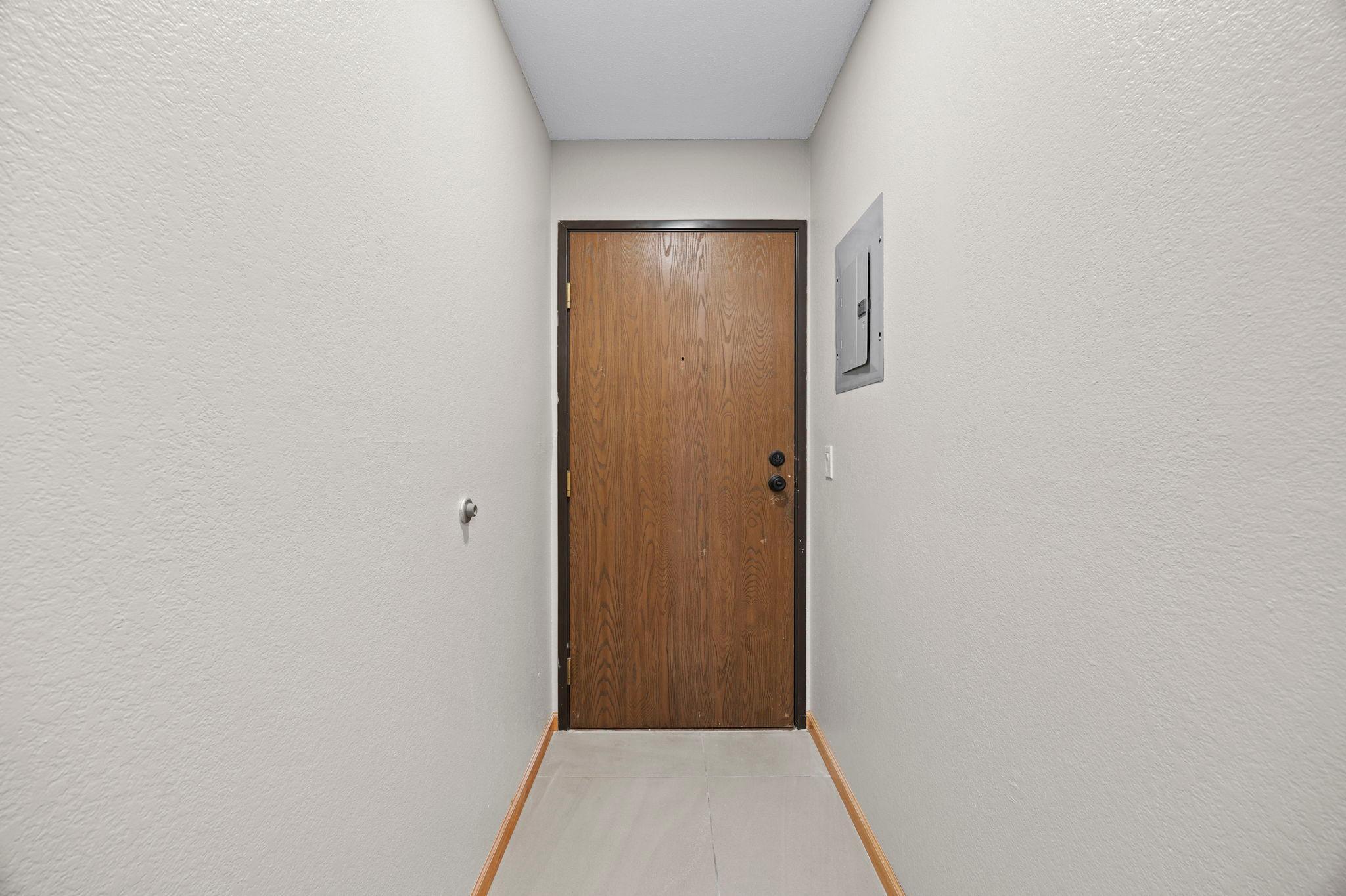 2nd image of 3420 Golfview Dr #123, Saint Paul, MN 55123 | MLS# 7128158
