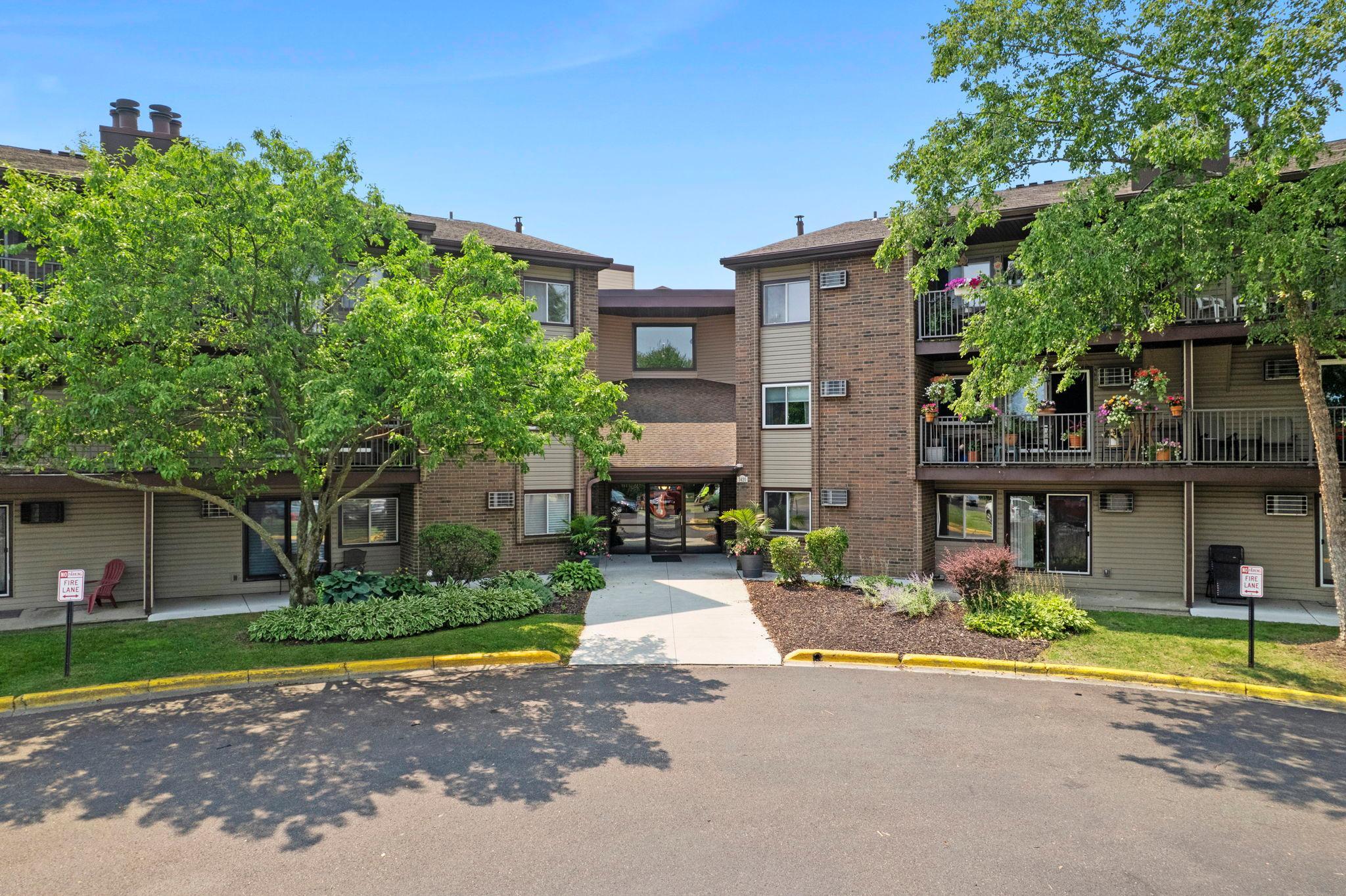 1st image of 3420 Golfview Dr #123, Saint Paul, MN 55123 | MLS# 7128158