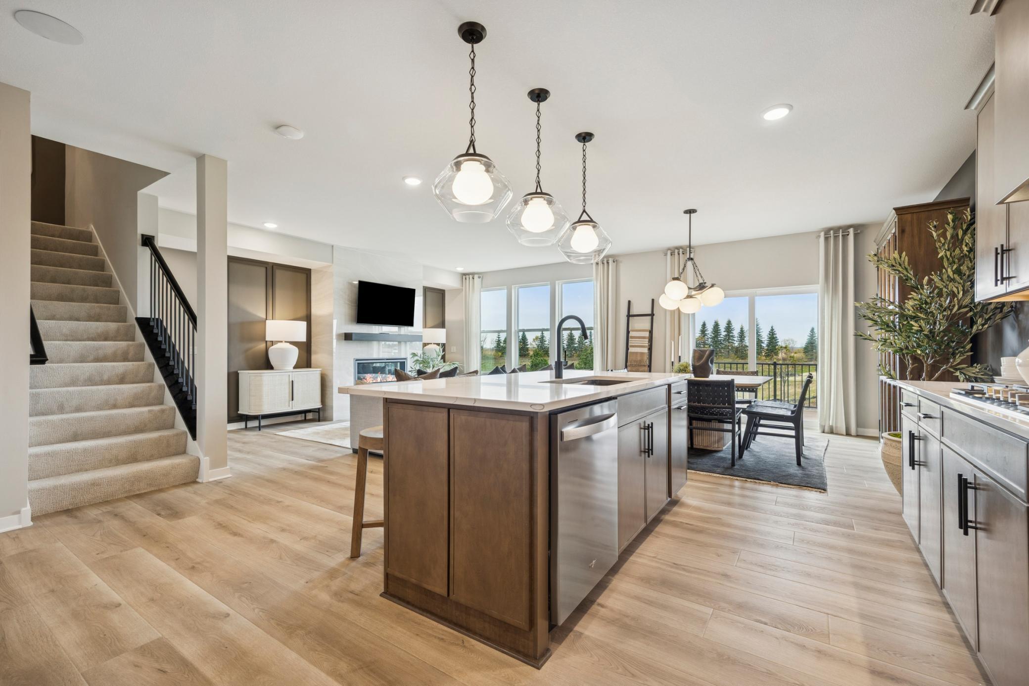 1st image of 10398 Mcgregor Blvd, Saint Paul, MN 55129 | MLS# 7128208
