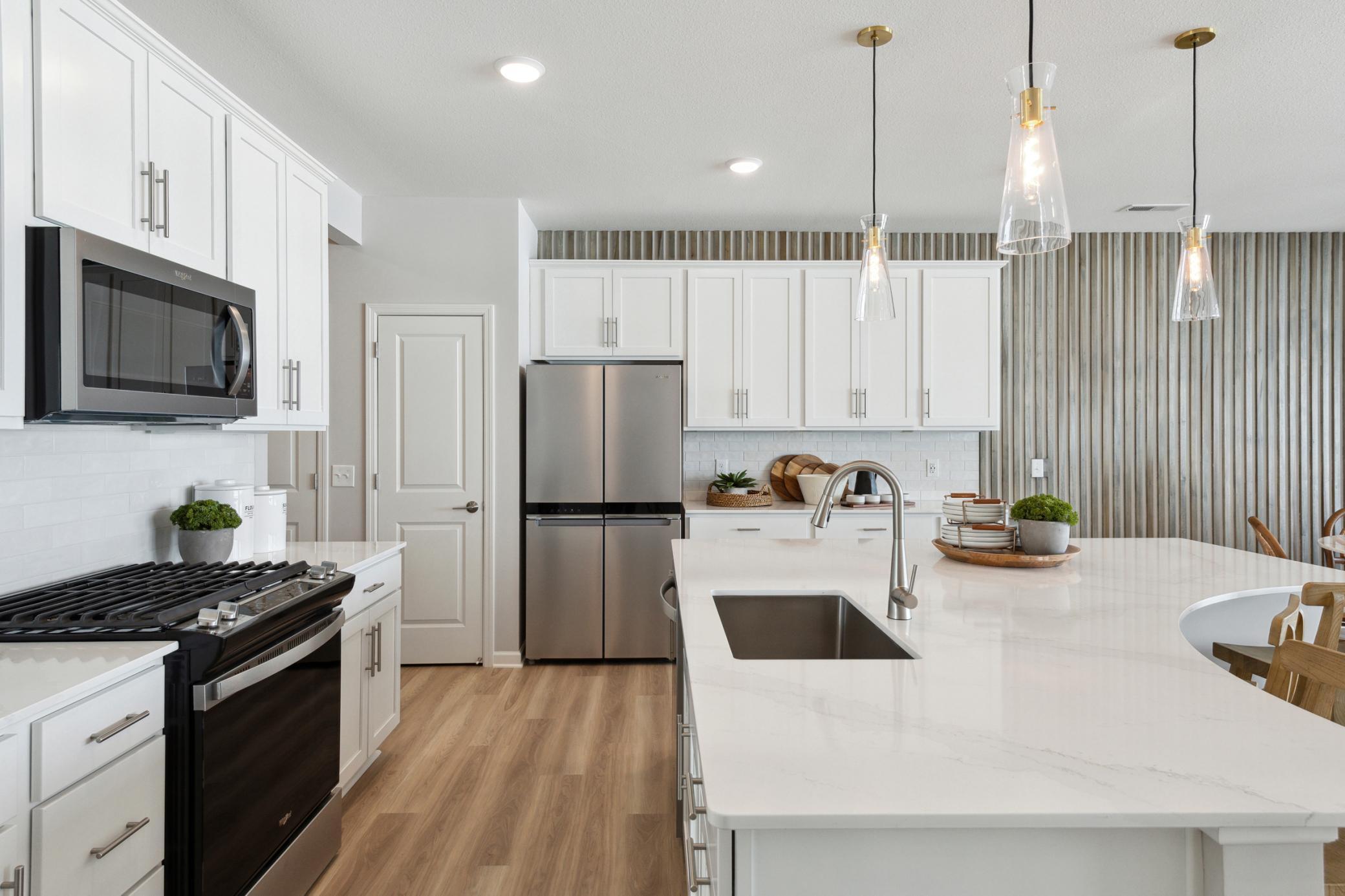 3rd image of 4789 Airlake Dr, Saint Paul, MN 55129 | MLS# 7128210
