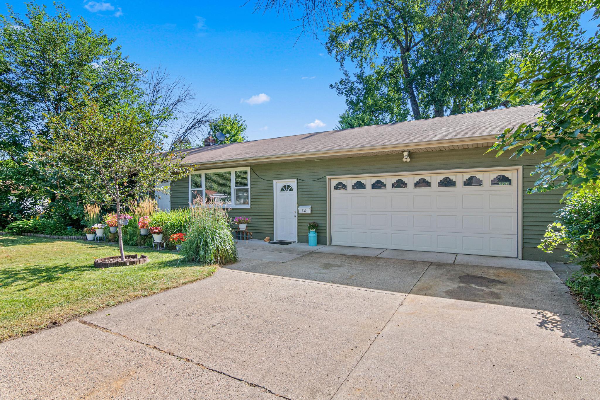 1st image of 920 Westwood Ln, Anoka, MN 55303 | MLS# 7128218