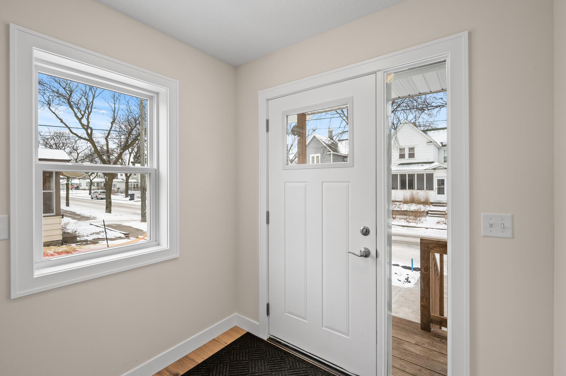 3rd image of 820 26Th Ave Ne, Minneapolis, MN 55418 | MLS# 7128309