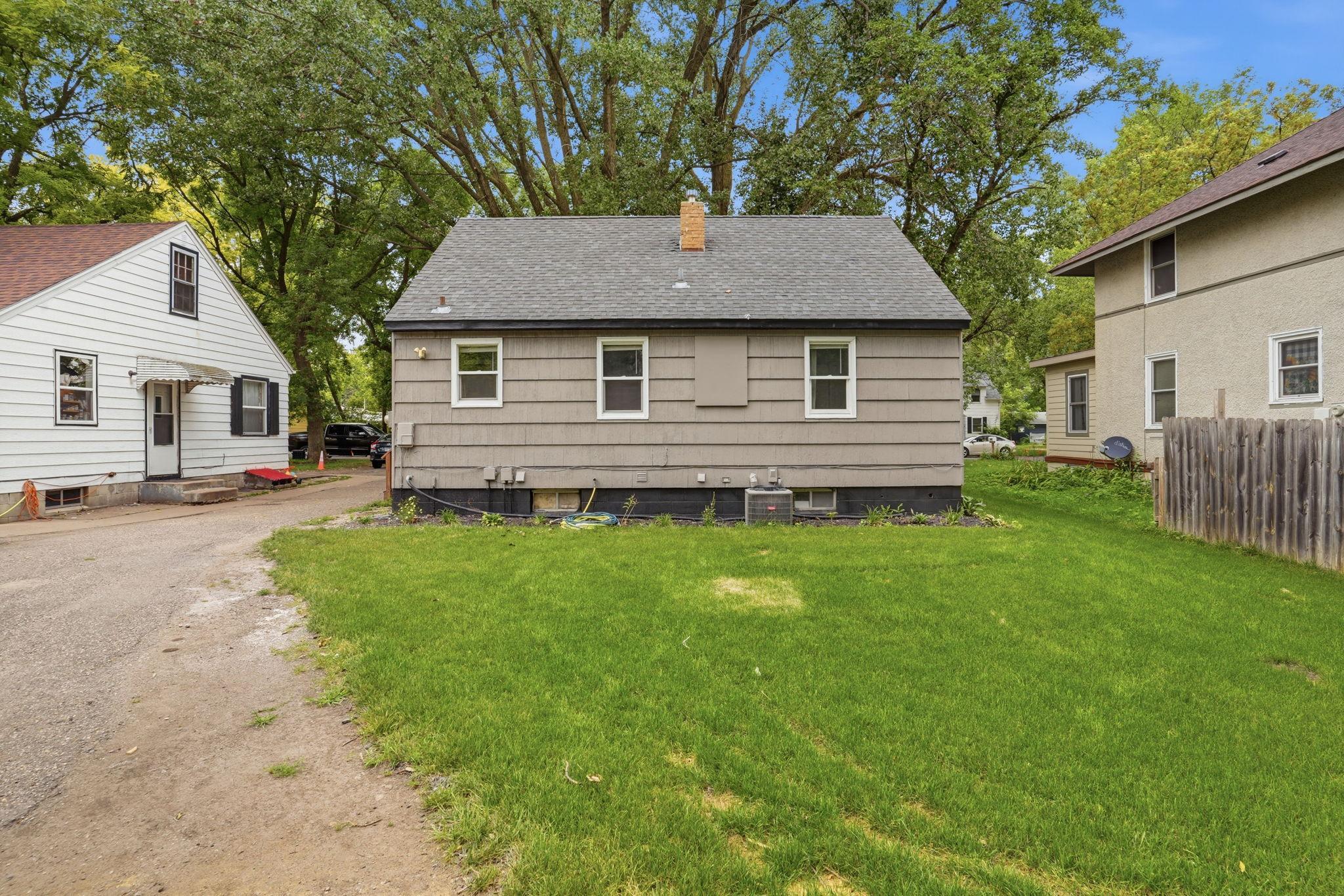 3rd image of 615 16Th St Sw, Willmar, MN 56201 | MLS# 7128335