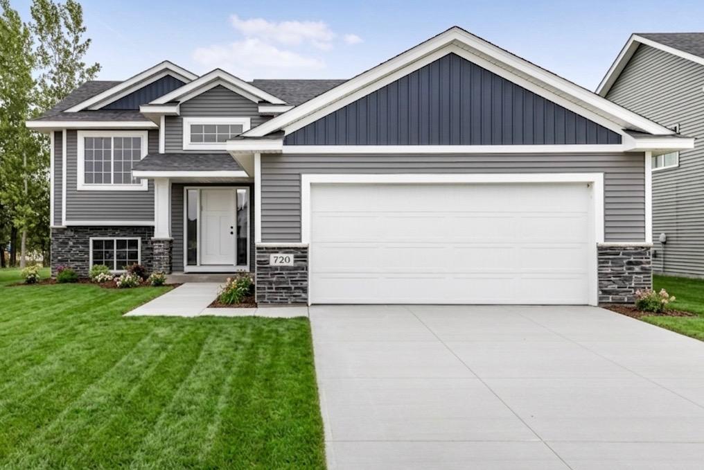 1st image of 720 Margaret Ln Ne, Isanti, MN 55040 | MLS# 7128336