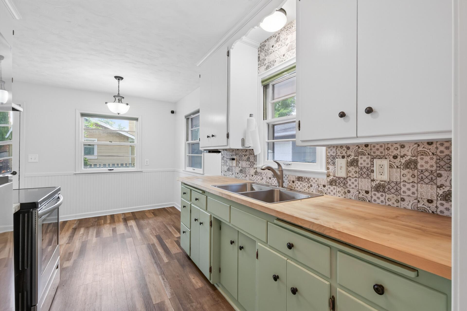 5th image of 11672 N Heights Dr Nw, Minneapolis, MN 55433 | MLS# 7128339