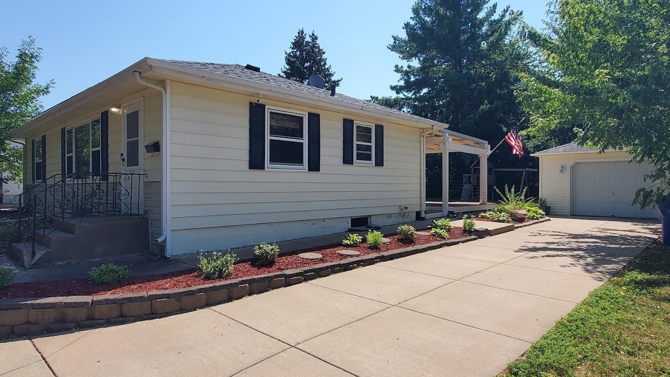 2nd image of 1696 Conway St, Saint Paul, MN 55106 | MLS# 7128367