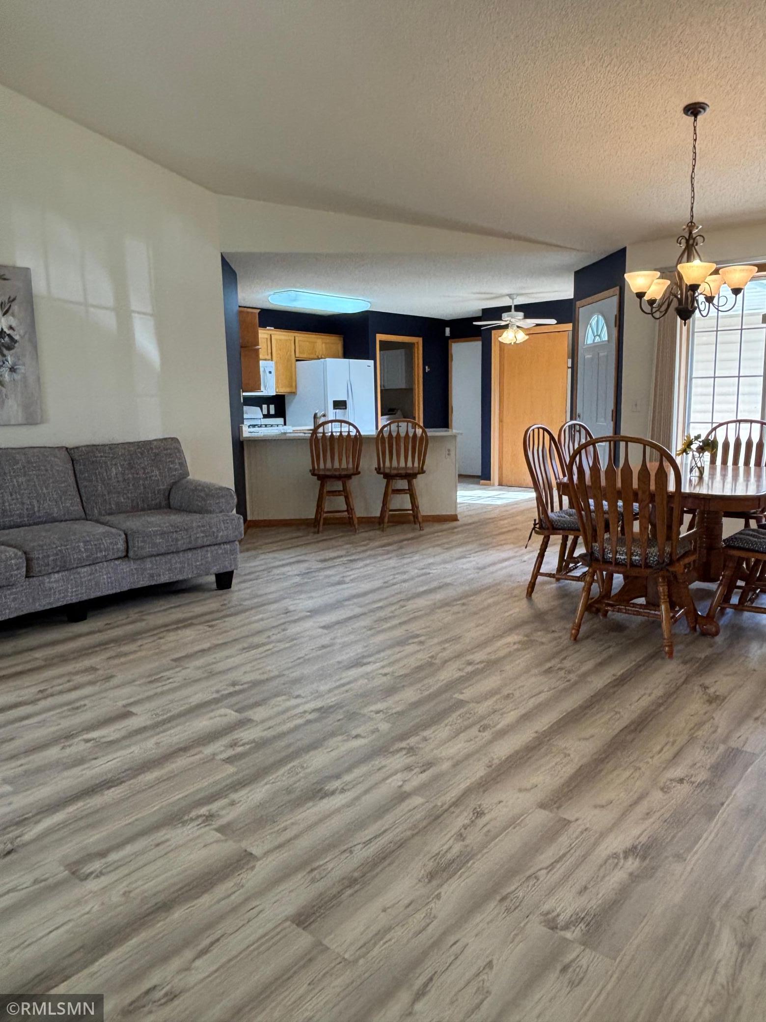 5th image of 10102 Karston Ave Ne, Albertville, MN 55301 | MLS# 7128395