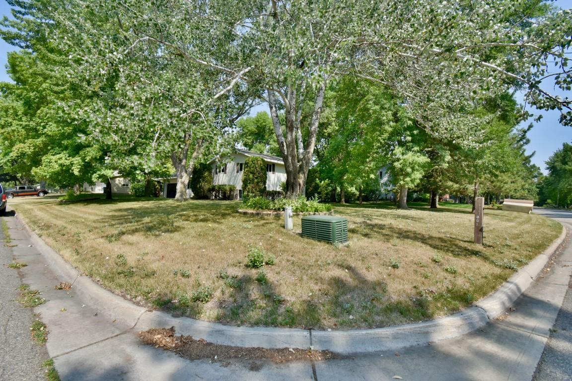 30th image of 801 Maywood Dr, Saint Cloud, MN 56303 | MLS# 7128407