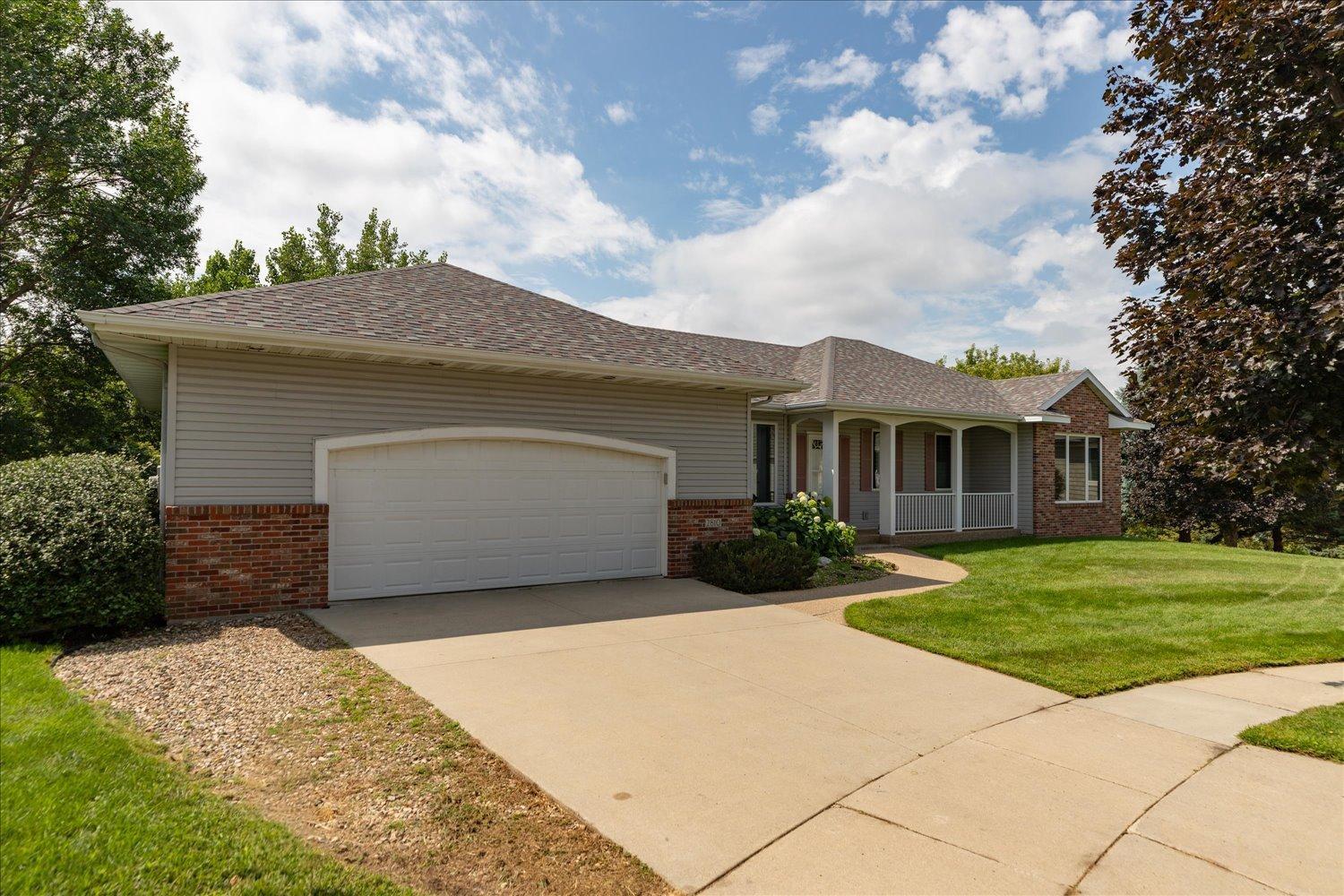 2nd image of 2810 Sunset Ln Ne, Rochester, MN 55906 | MLS# 7128409