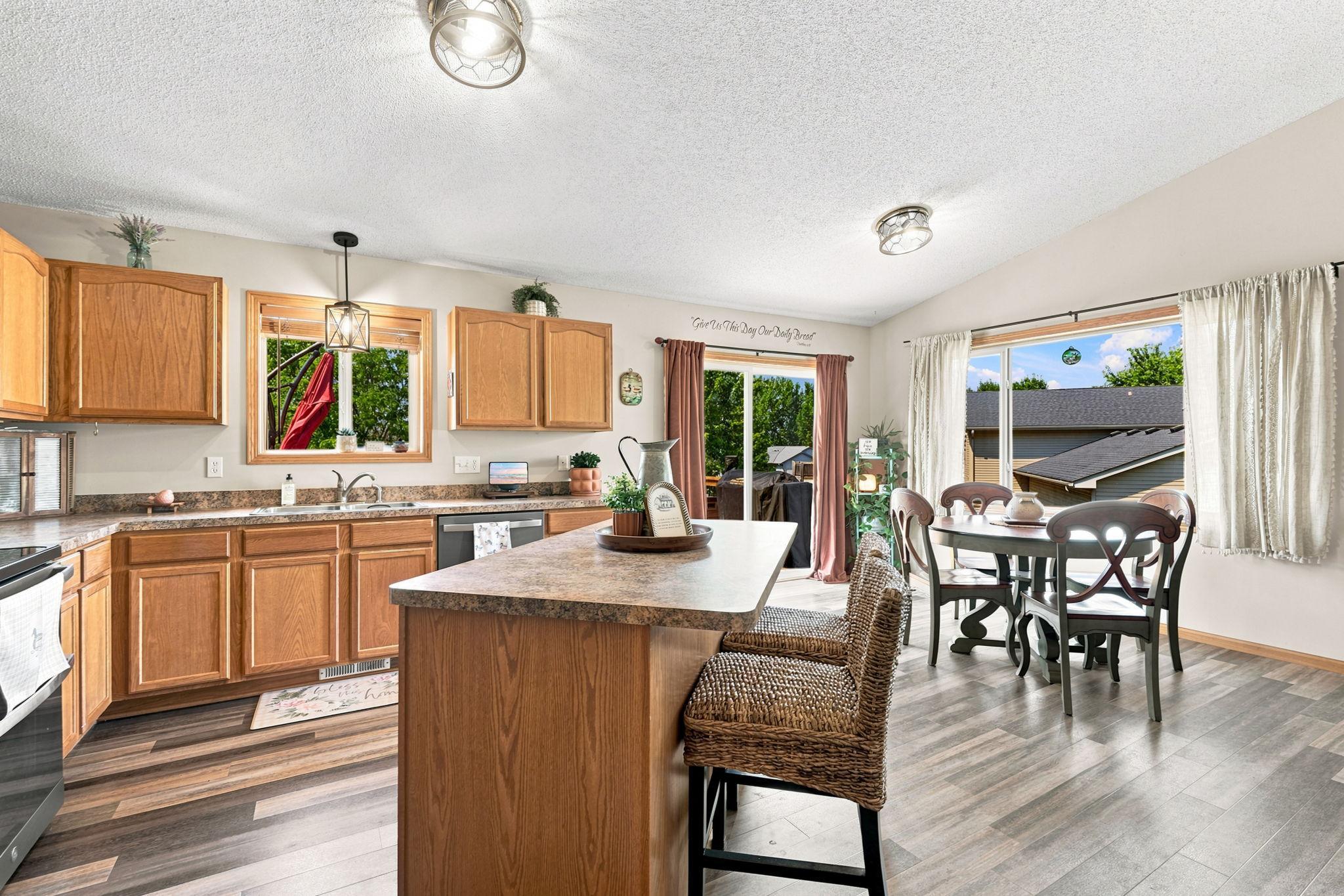 5th image of 926 Steamboat Ln, Montrose, MN 55363 | MLS# 7128415