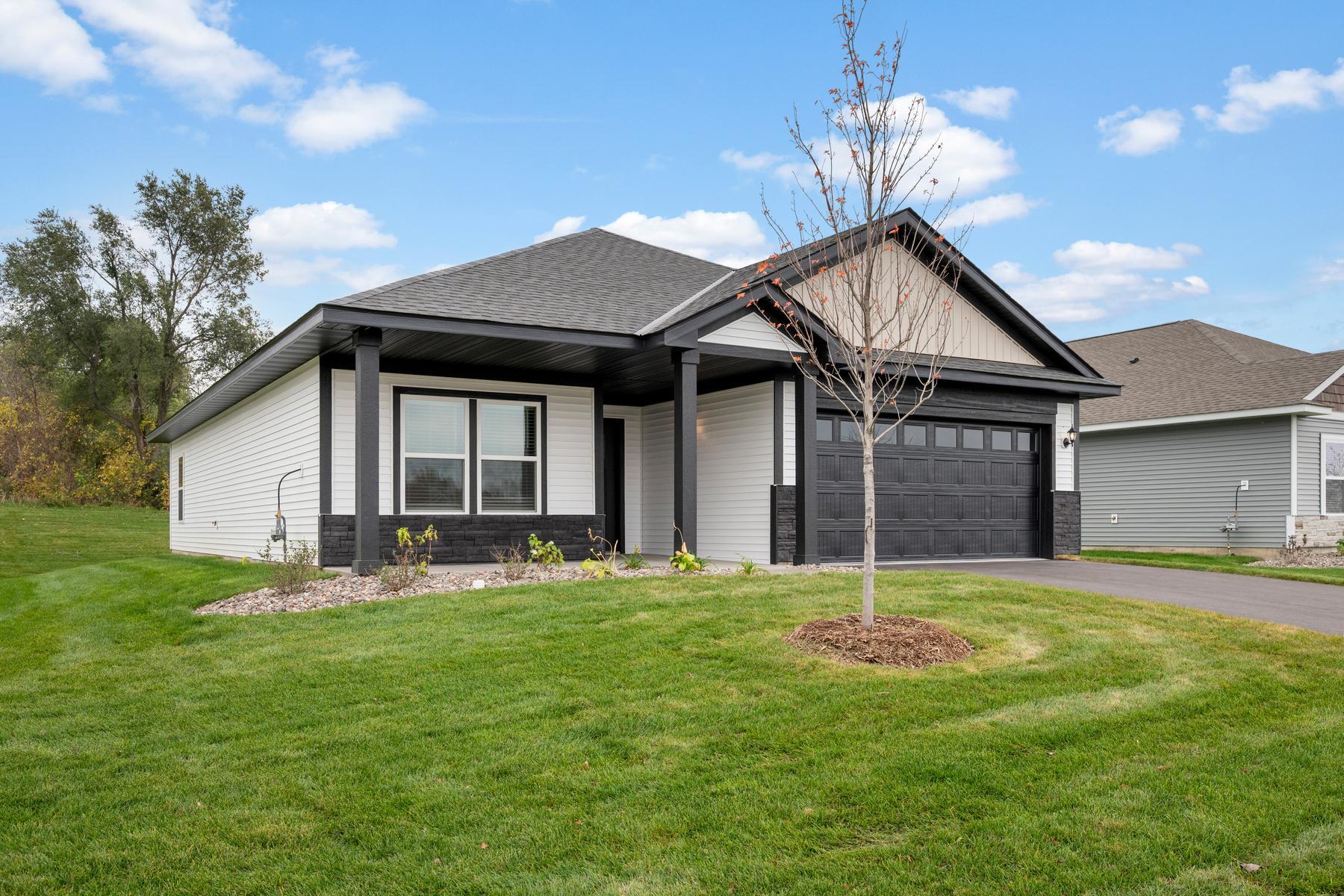 3rd image of 919 Sycamore Pl N, Cambridge, MN 55008 | MLS# 7128424