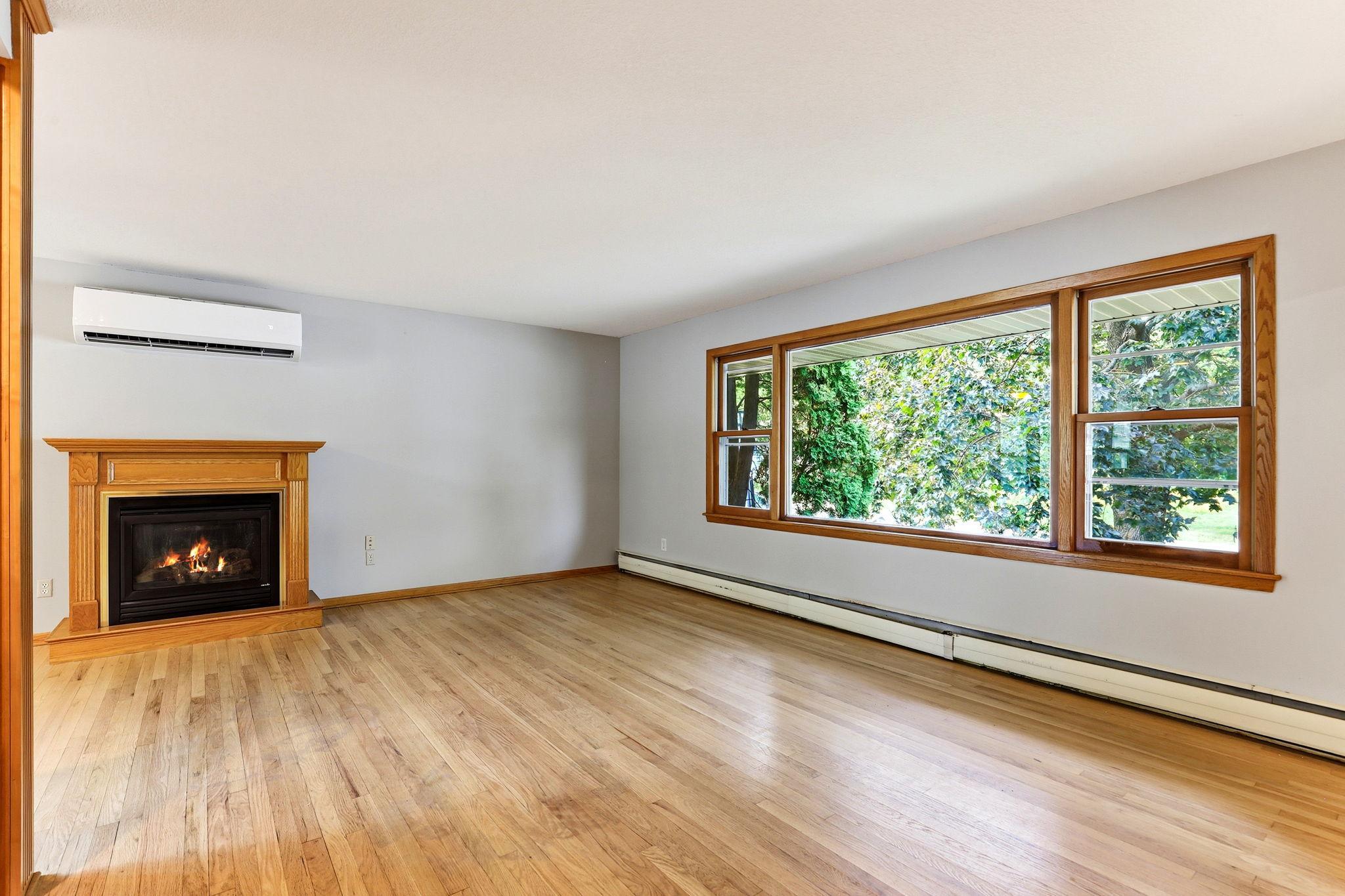 3rd image of 1866 Shryer Ave W, Saint Paul, MN 55113 | MLS# 7128437