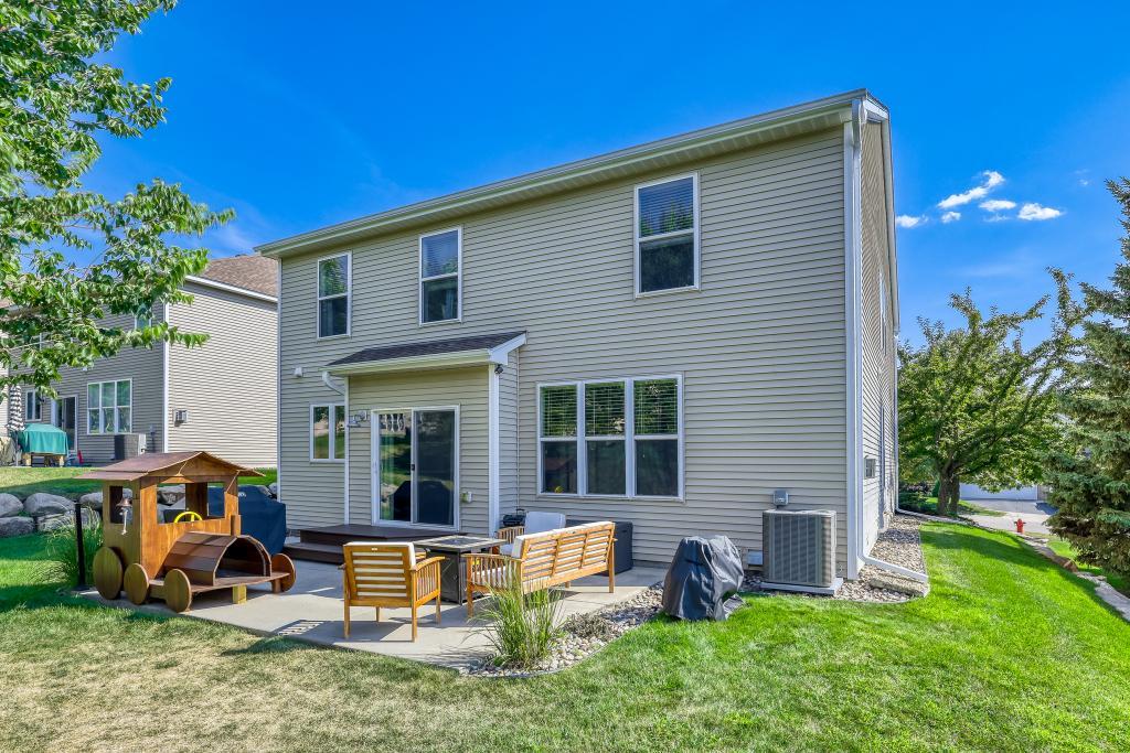 28th image of 2321 Woodcrest Dr, Saint Paul, MN 55129 | MLS# 7128450
