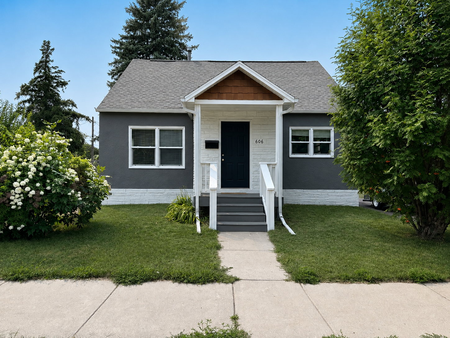 1st image of 606 S 8th St, Brainerd, MN 56401 | MLS# 7128472