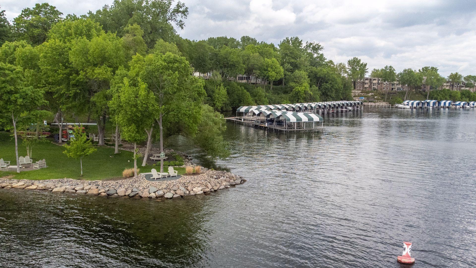 5th image of 2928 Pelican Point Cir, Mound, MN 55364 | MLS# 7128579
