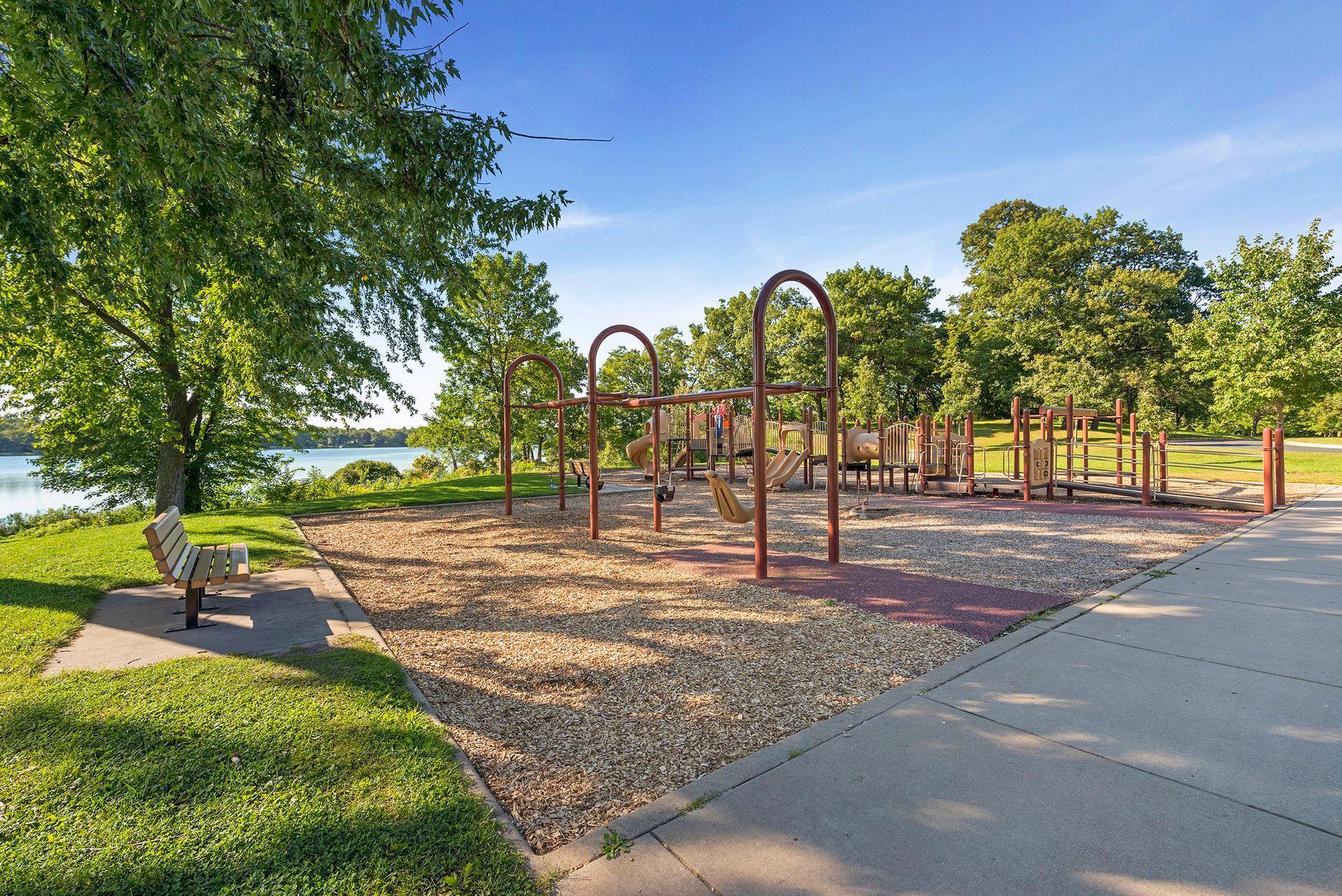 44th image of 2864 Lexington Pl N, Saint Paul, MN 55113 | MLS# 7128590