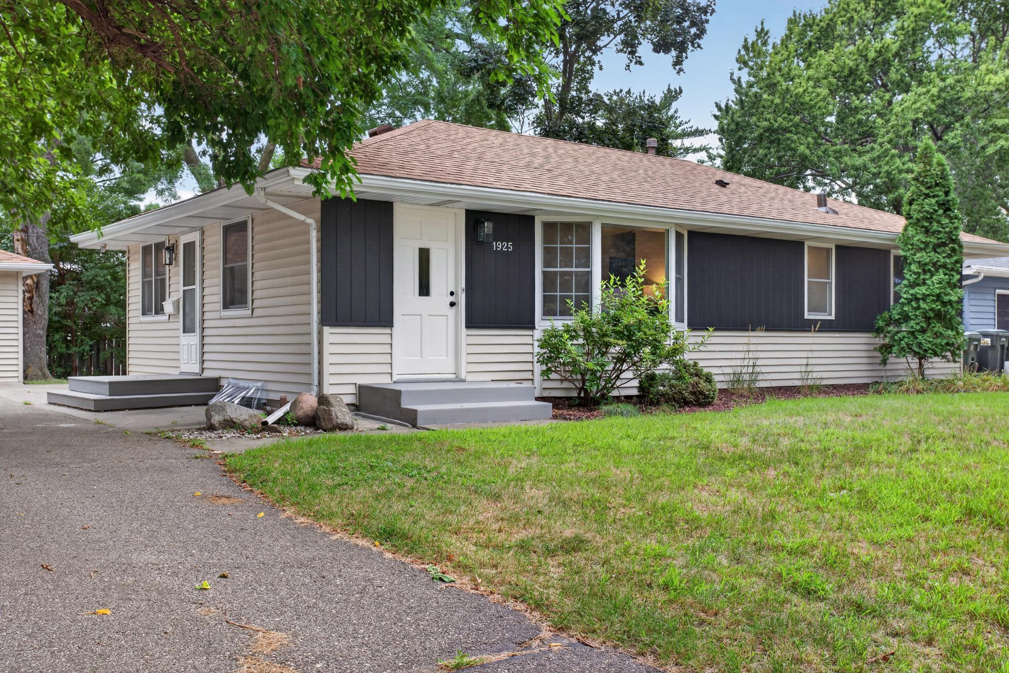 2nd image of 1925 W 92nd St, Minneapolis, MN 55431 | MLS# 7128656