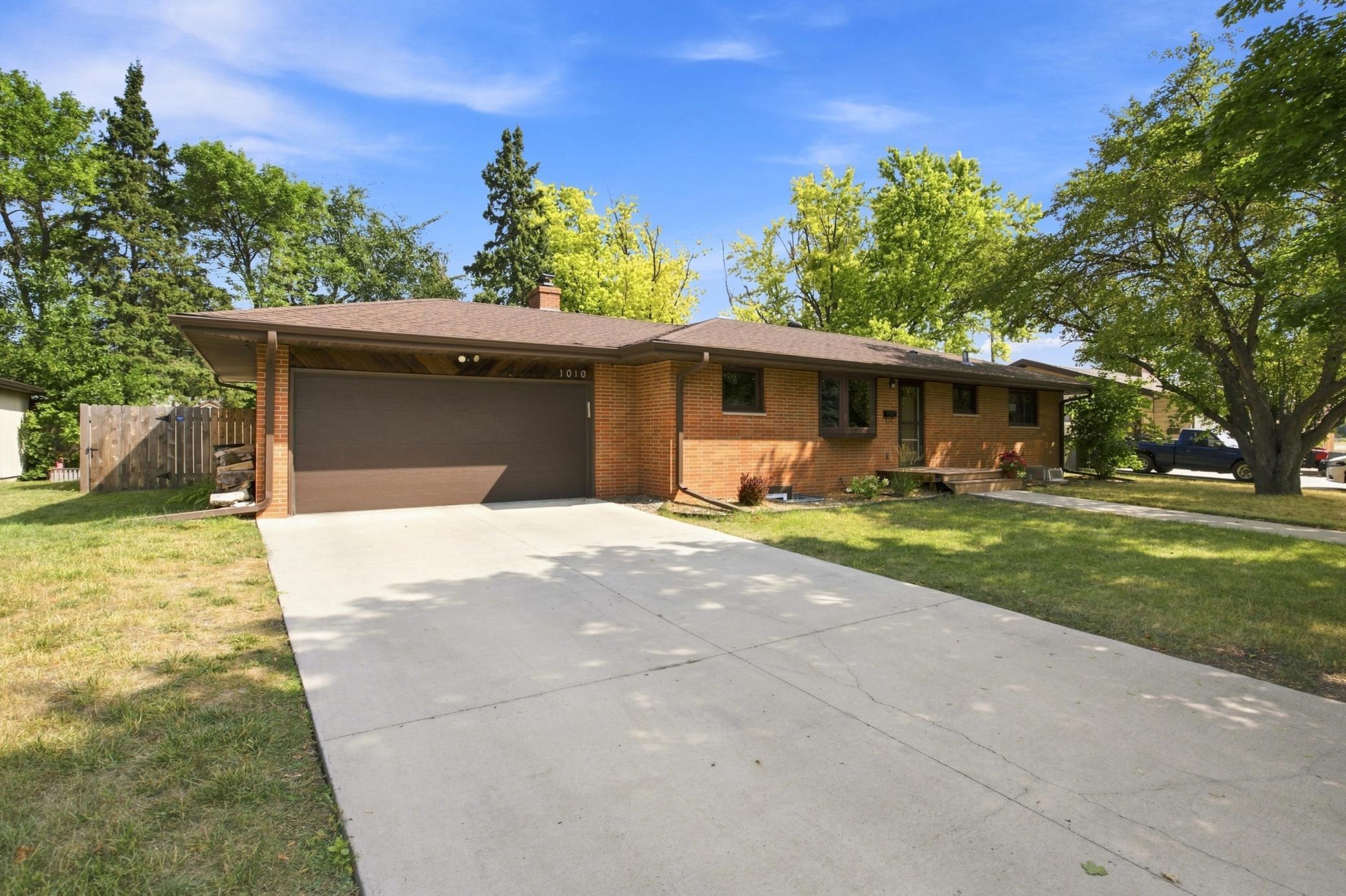 2nd image of 1010 22nd Ave S, Moorhead, MN 56560 | MLS# 7128658