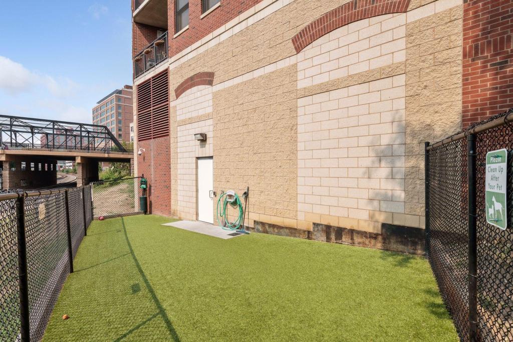 2nd image of 401 N 2Nd St, Minneapolis, MN 55401